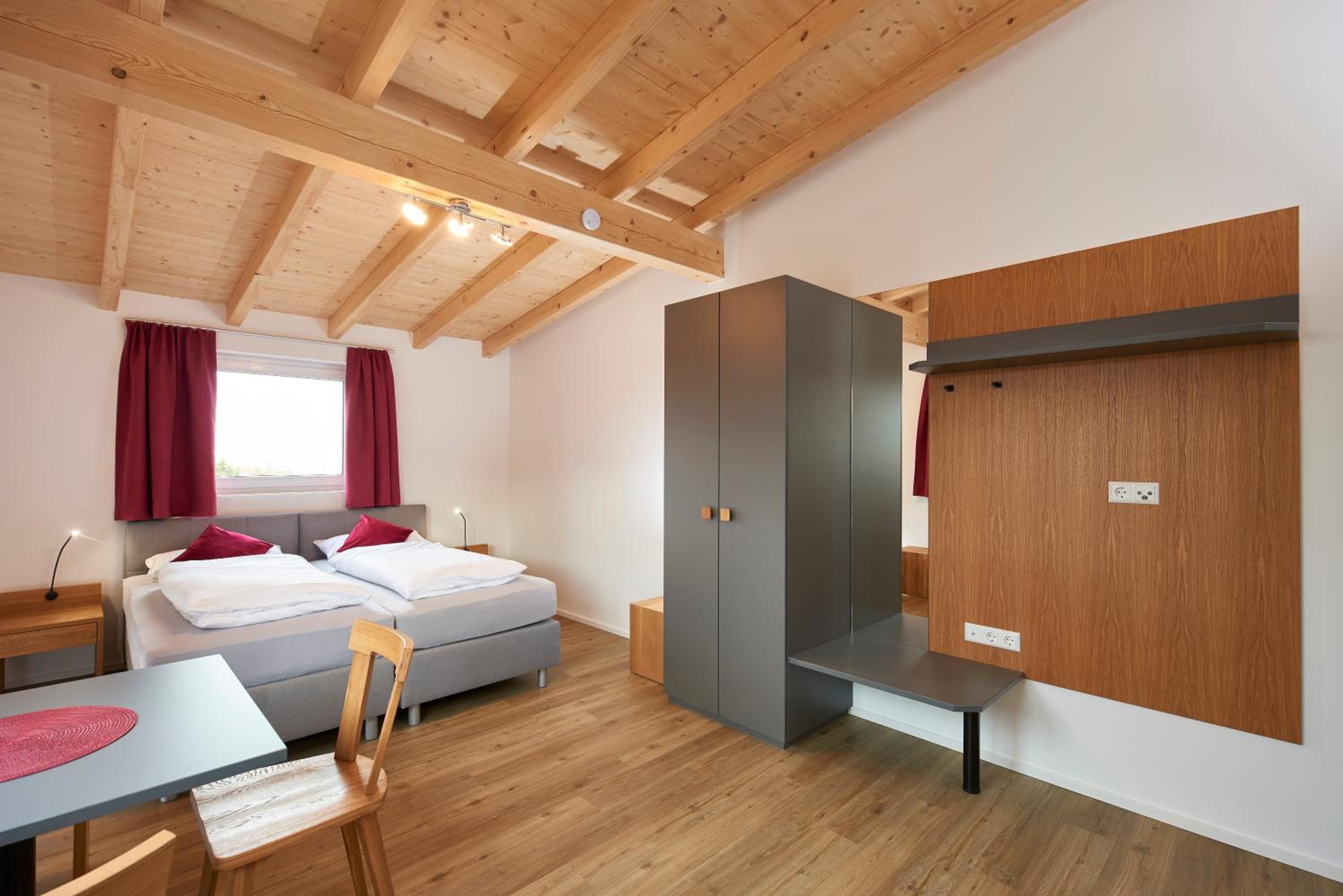 Two-Bedroom Apartment - Photo 2