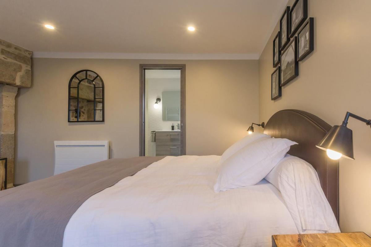 Double Room with Private Bathroom photo 3