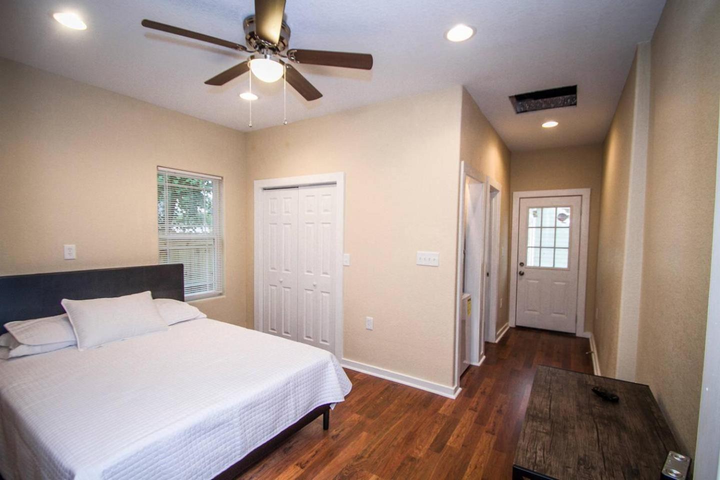Two-Bedroom Apartment - Photo 27