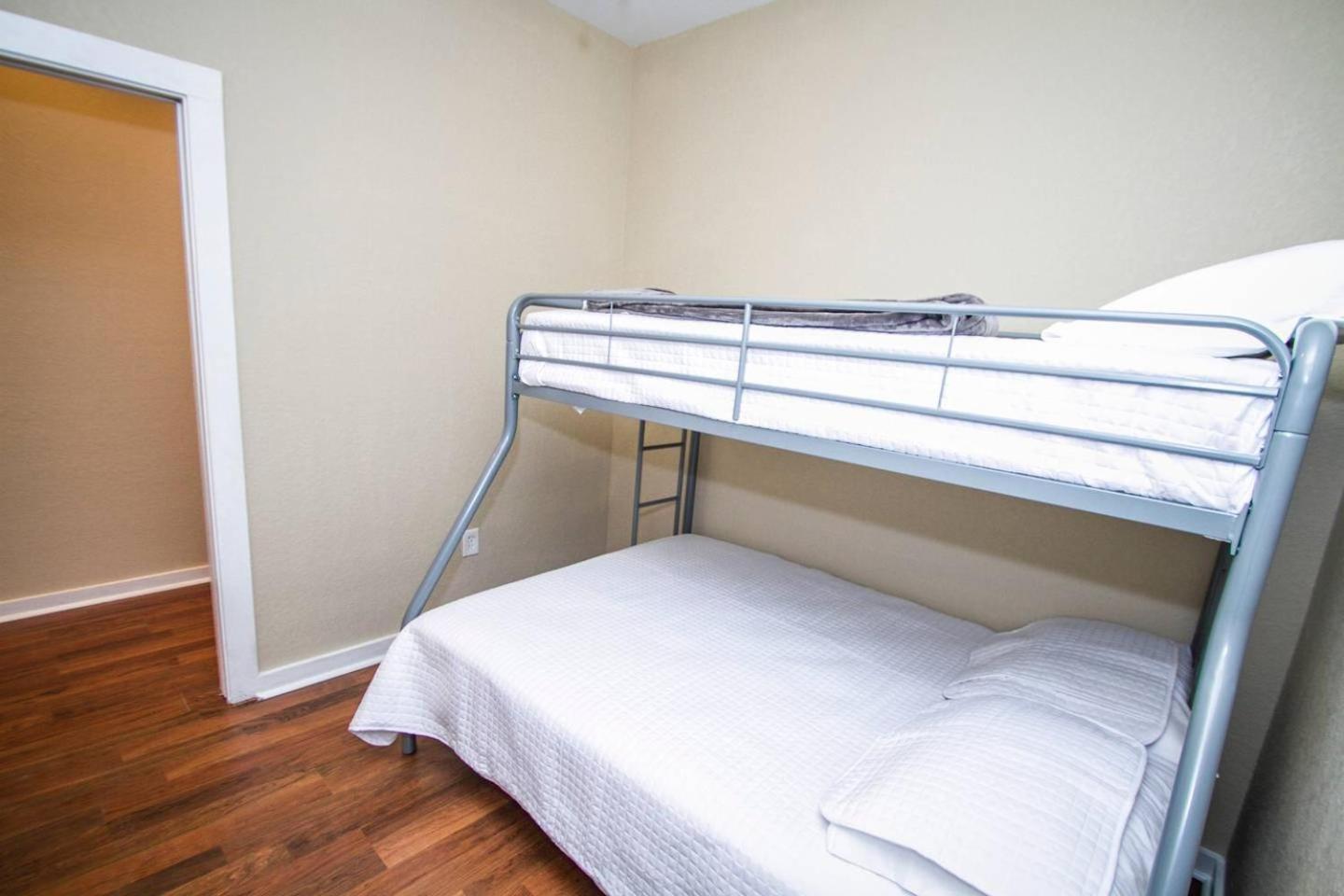Two-Bedroom Apartment - Photo 13