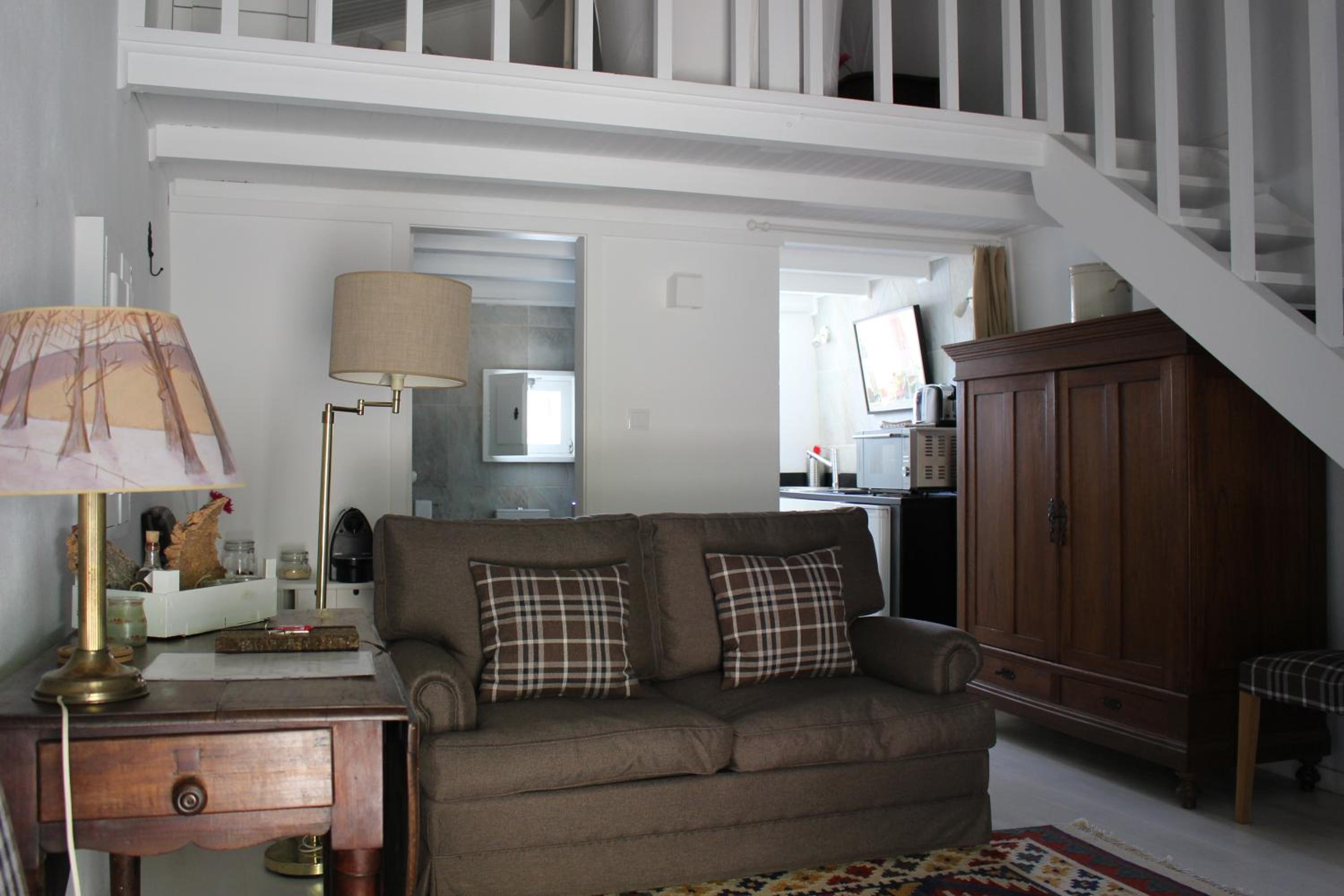 One-Bedroom House photo 1