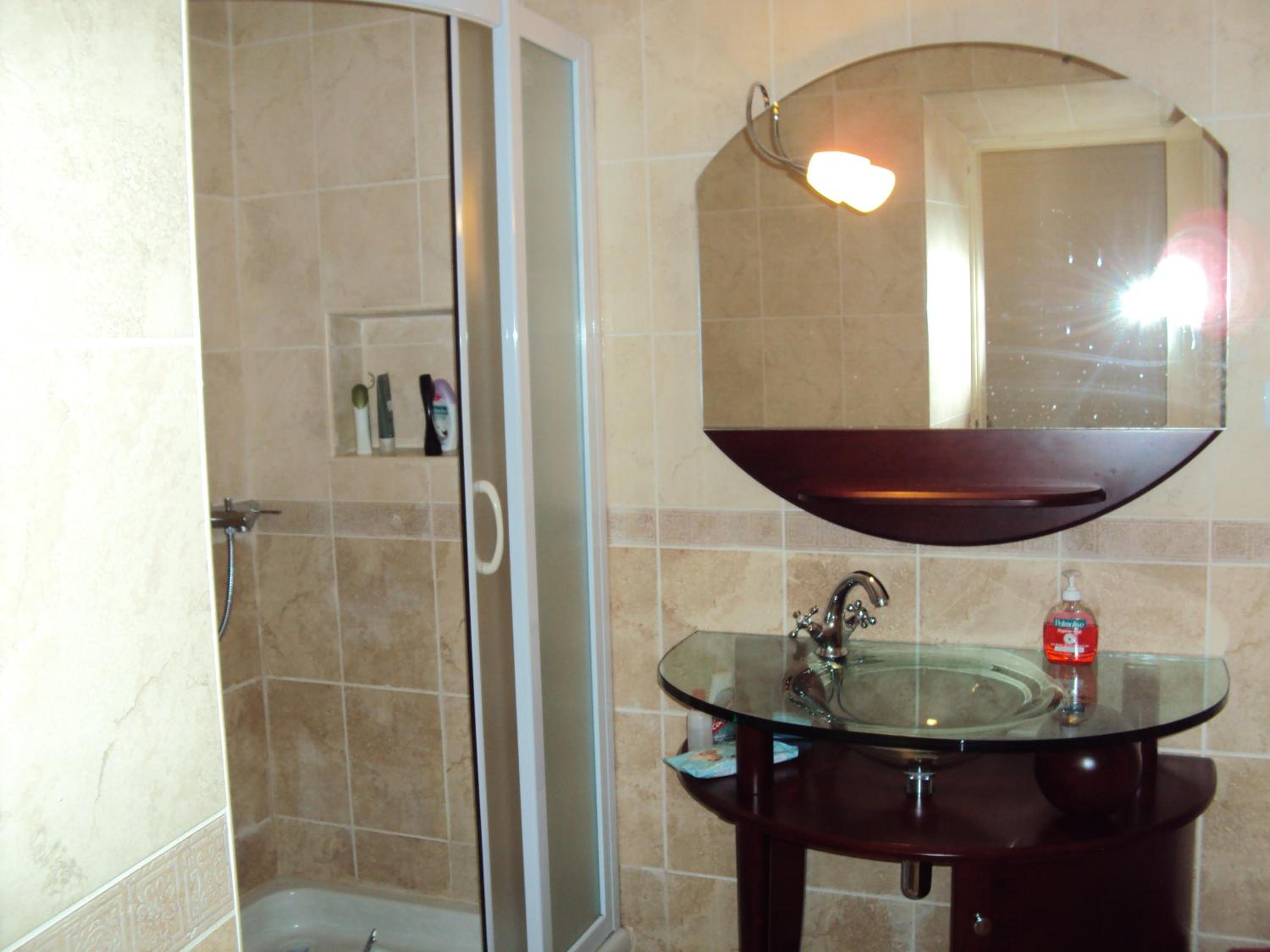 Two-Bedroom Apartment with Balcony photo 2