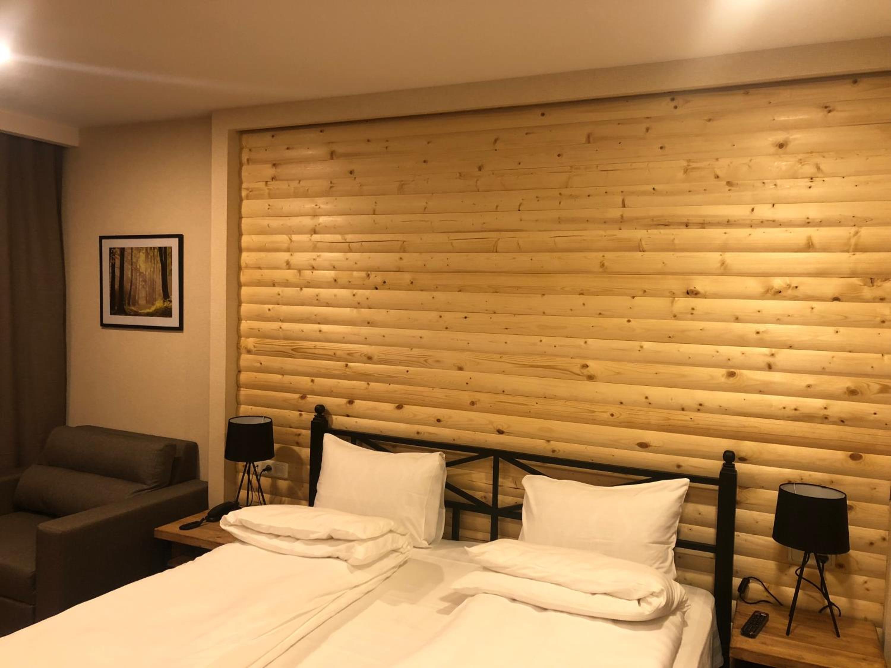 Deluxe Double Room With Extra Bed