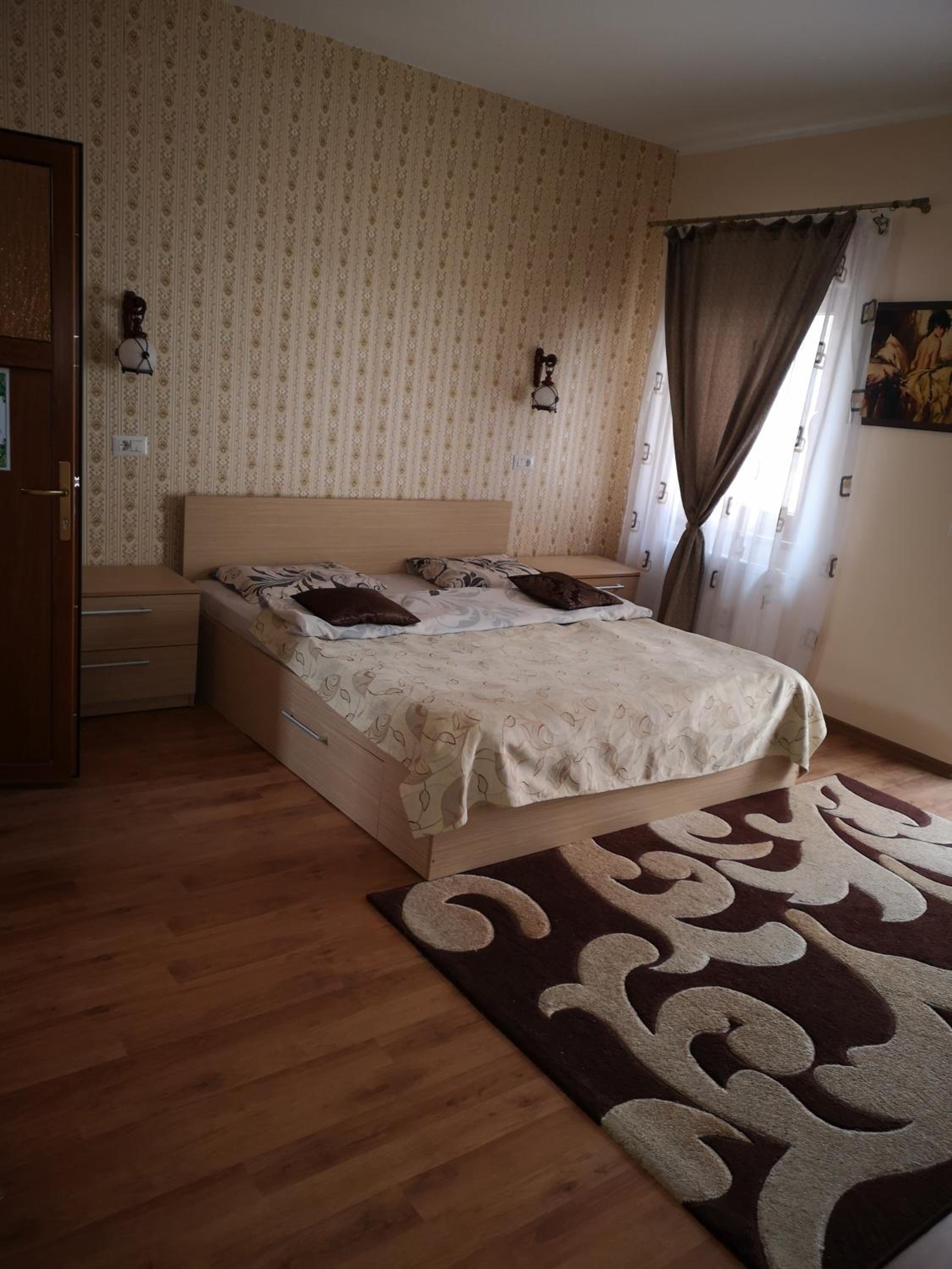 Double Room with Extra Bed photo 1
