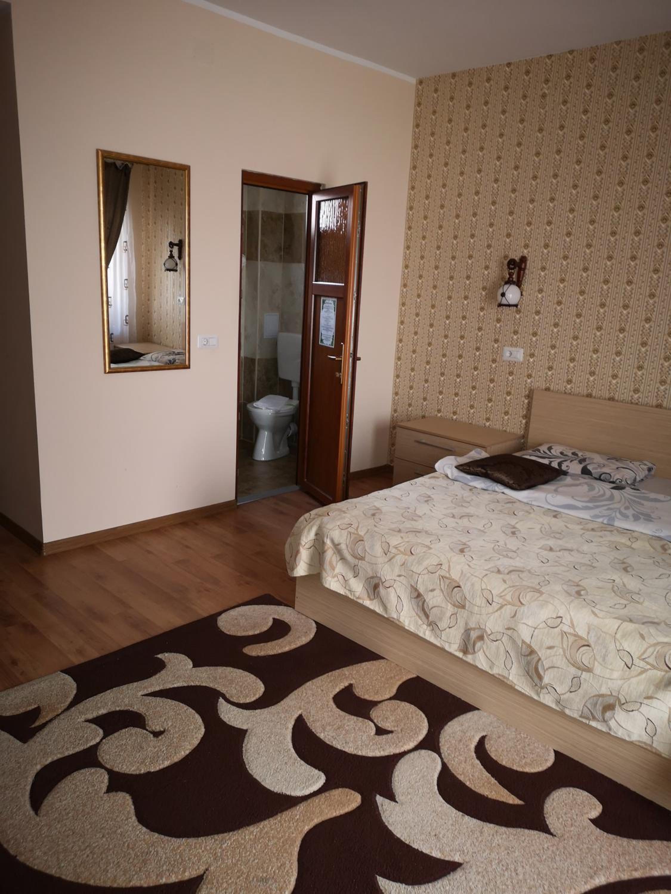 Double Room with Extra Bed photo 2