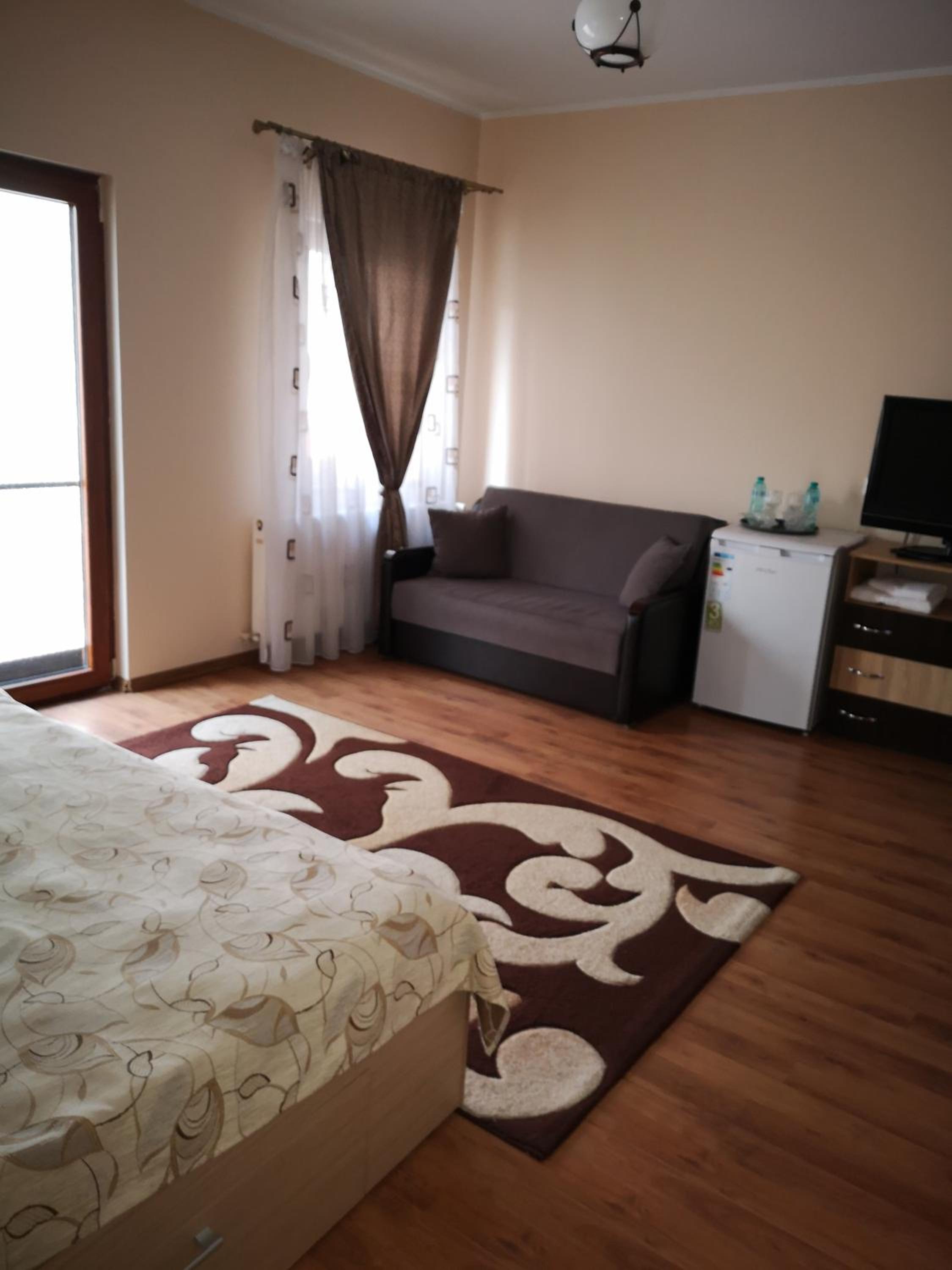 Double Room with Extra Bed photo 3