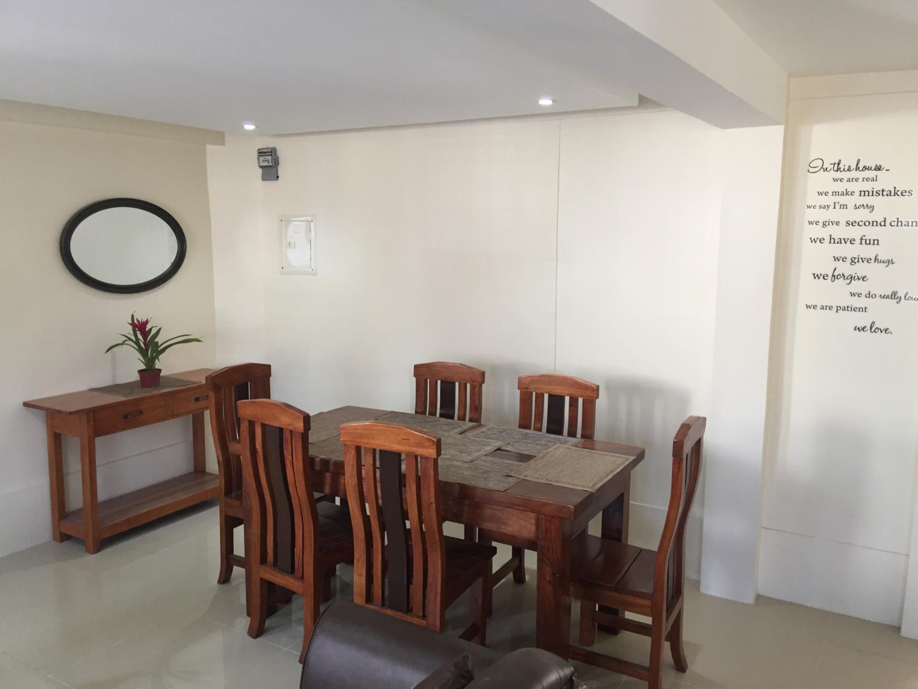 One-Bedroom House - Photo 26