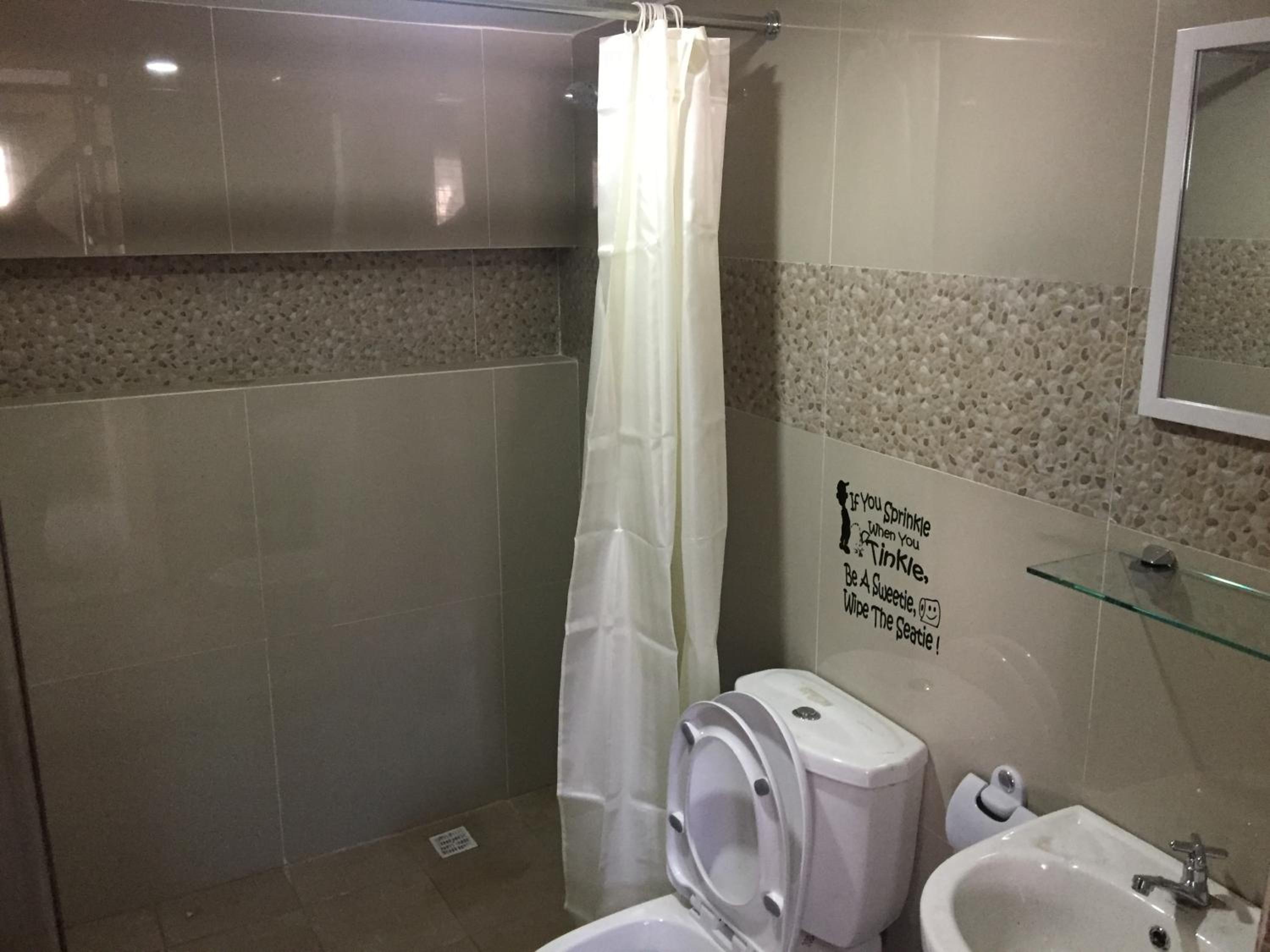 One-Bedroom House - Photo 29