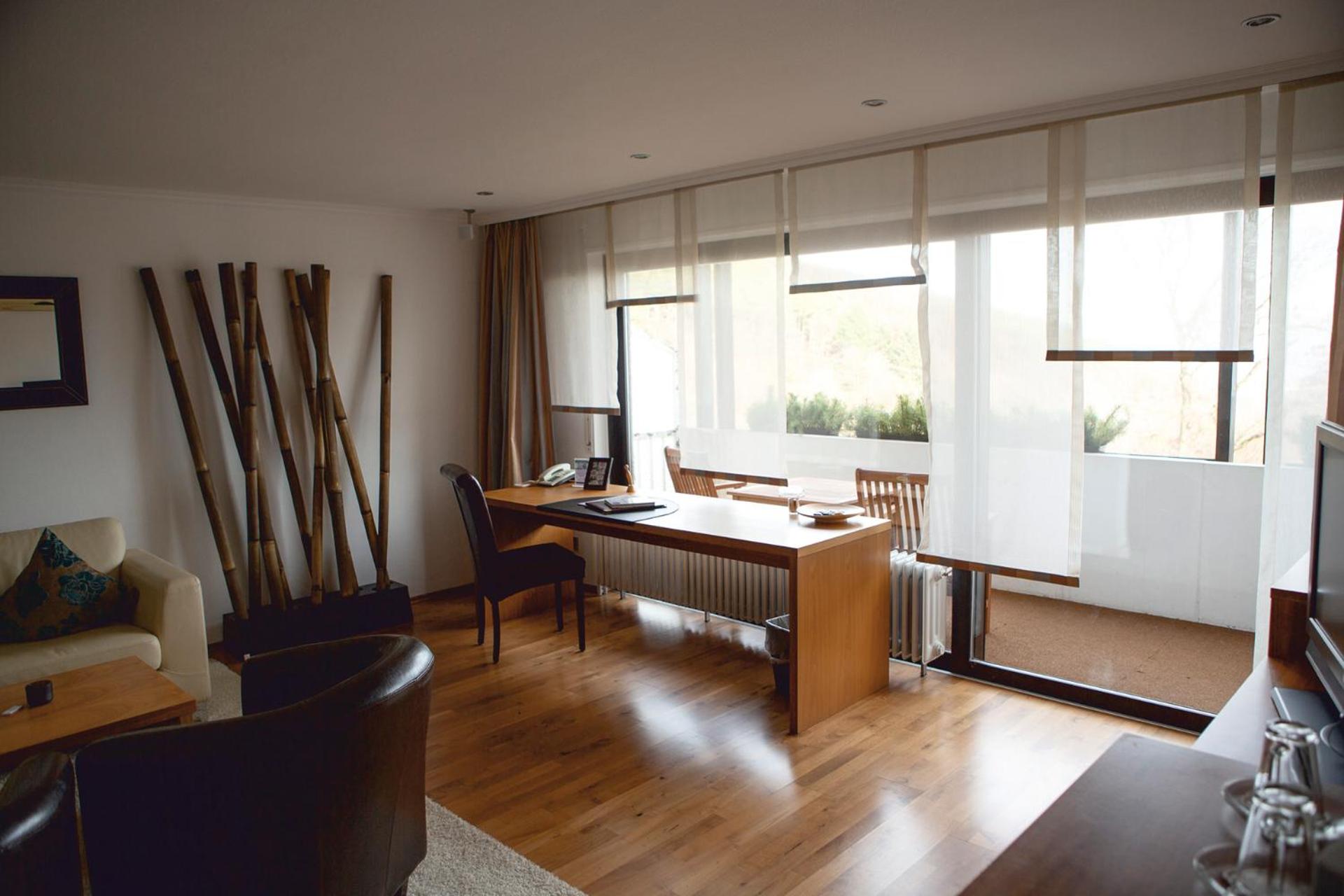 Suite - Photo 3