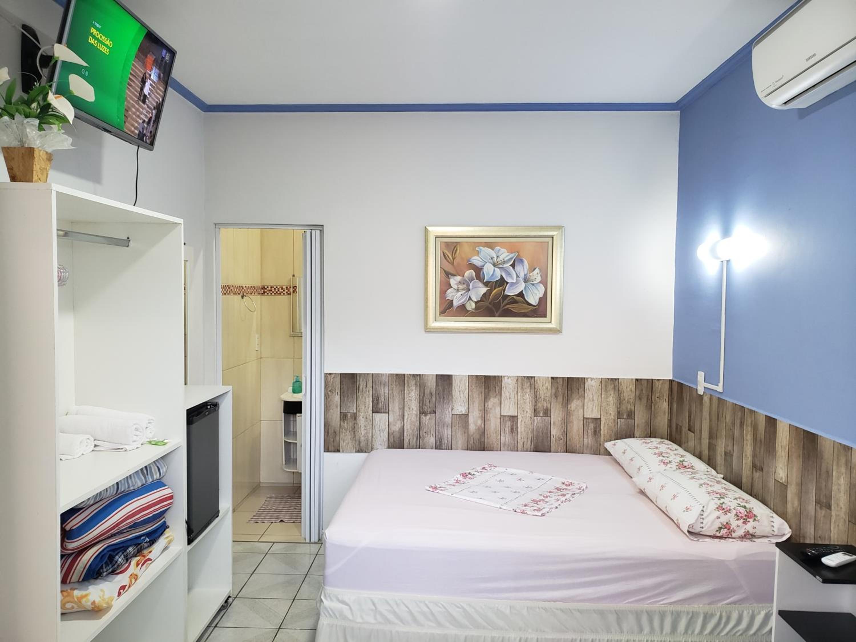 Double or Twin Room with Air Conditioning photo 1