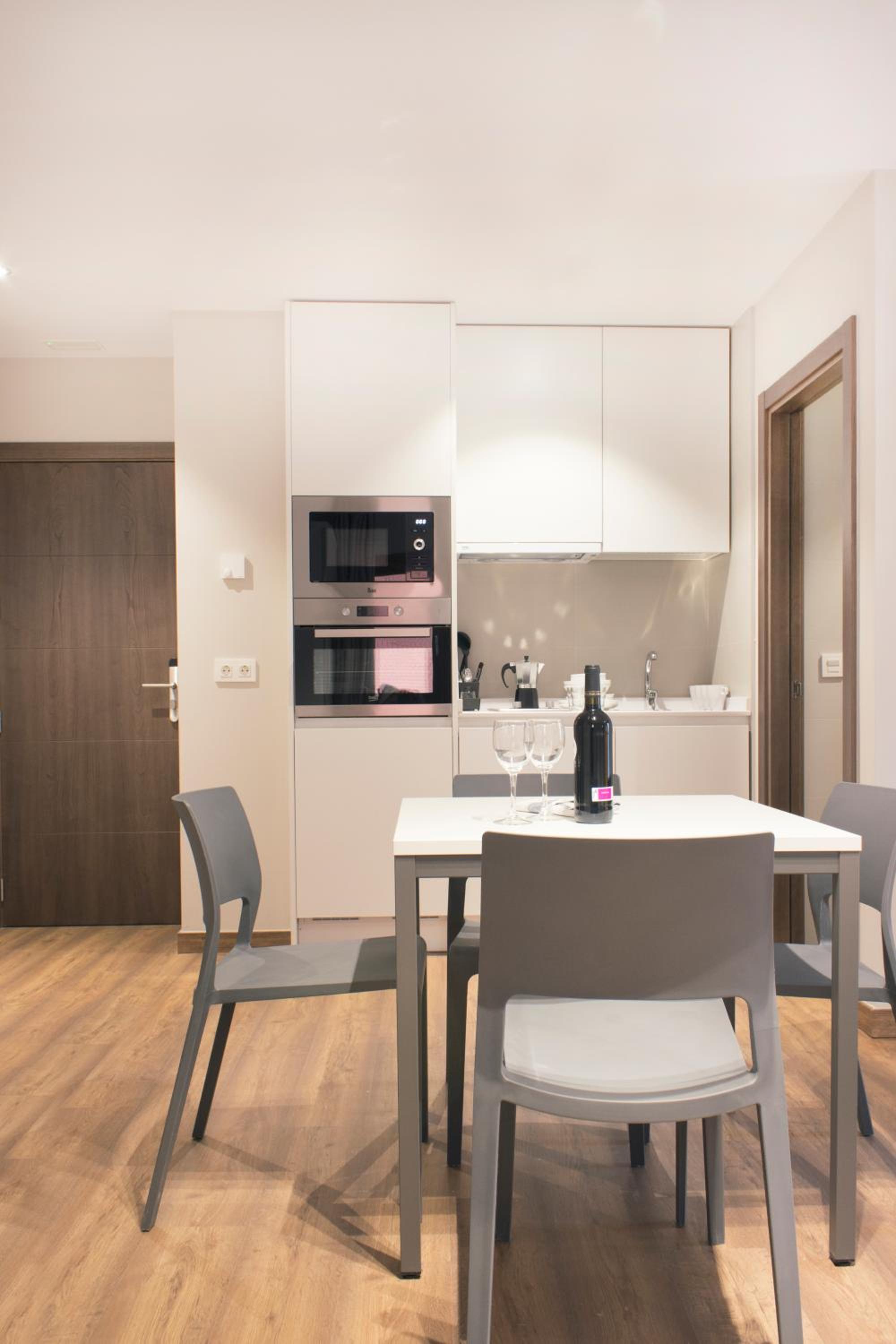 Studio Apartment (2 Adults) - Photo 4