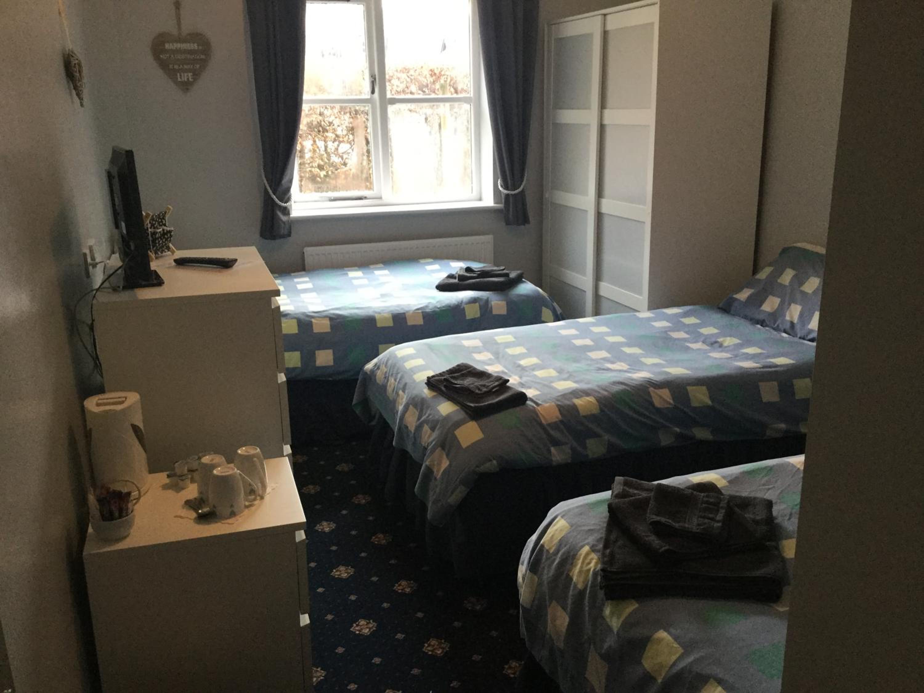 Triple Room With Bathroom photo 2