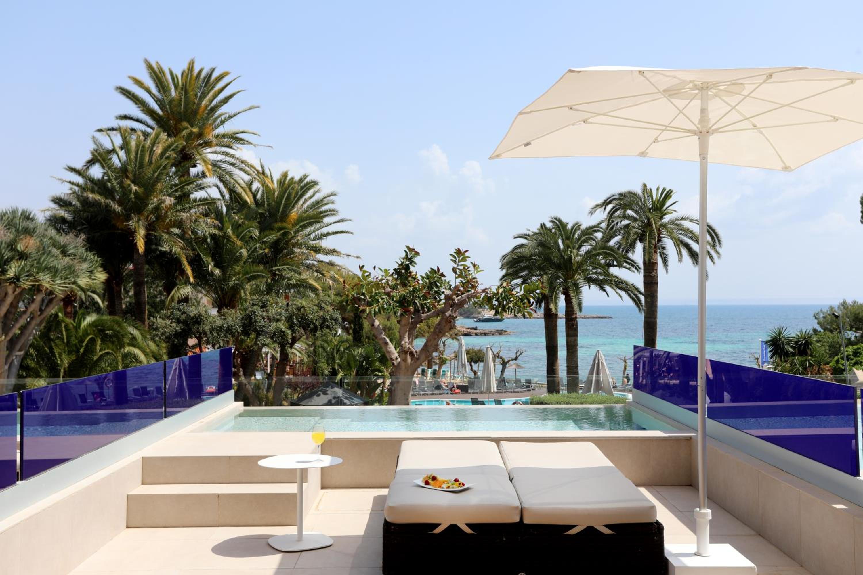 Premium Double Room with Sea View and Private Pool - Photo 9