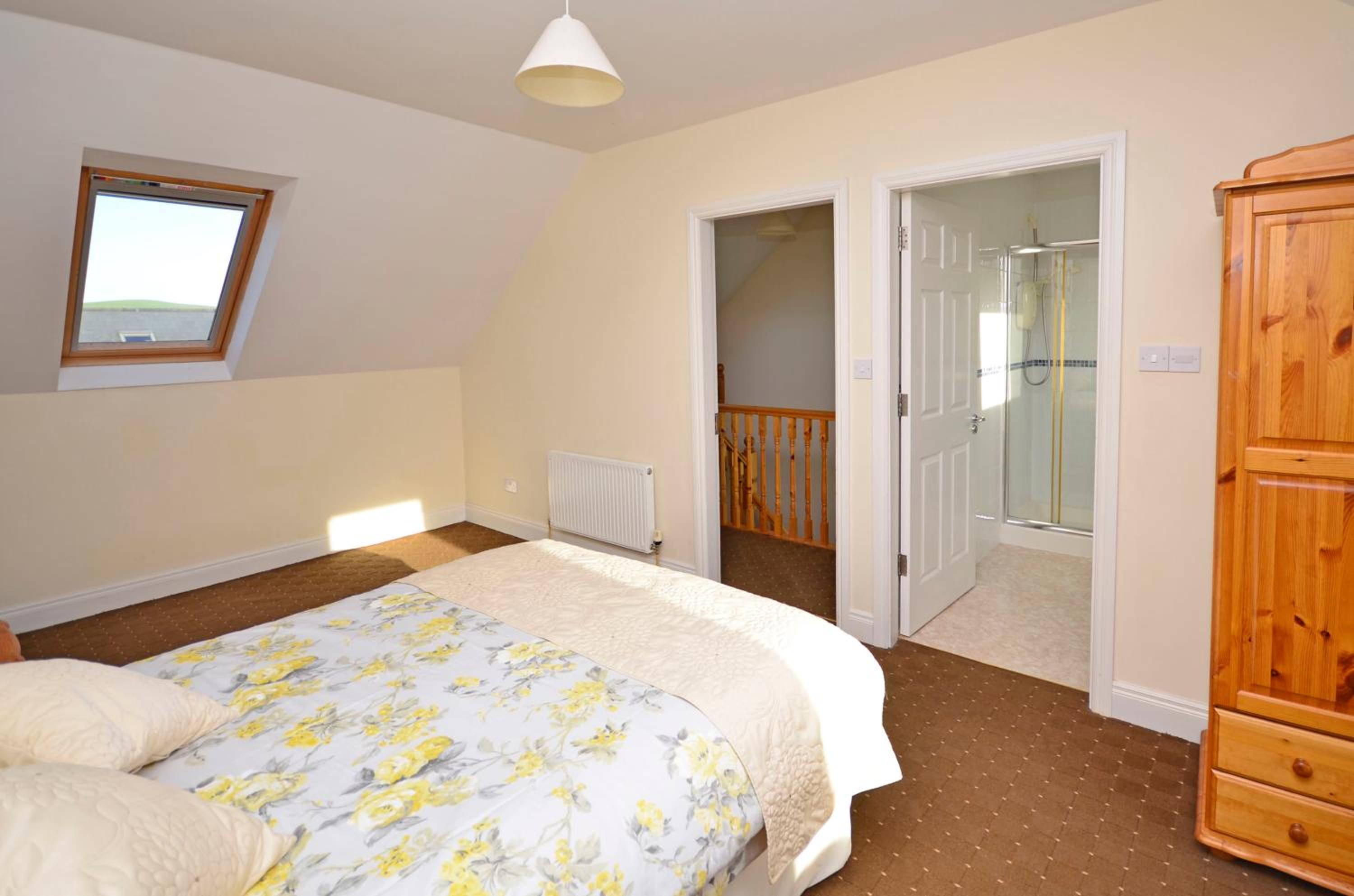 Four-Bedroom House photo 1