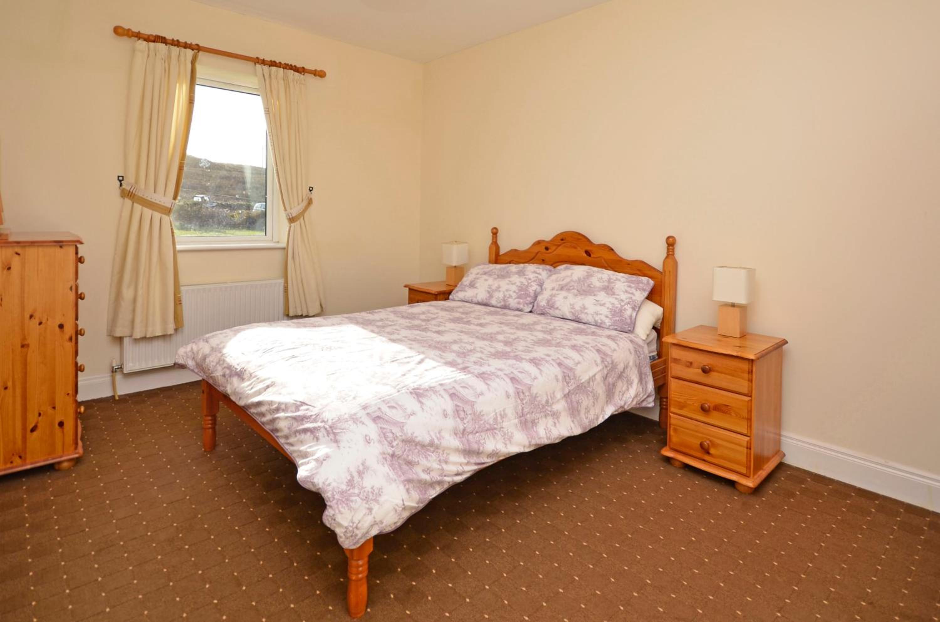 Four-Bedroom House photo 3
