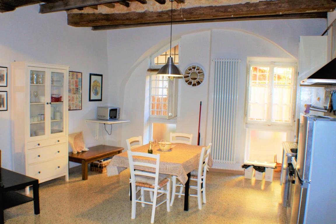 One-Bedroom Apartment - Photo 3