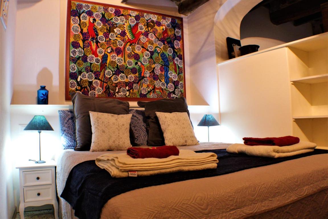 One-Bedroom Apartment - Photo 1
