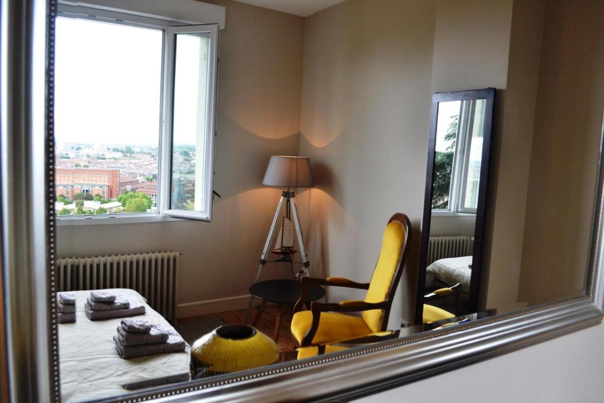 Double Room with Garden View - Photo 2