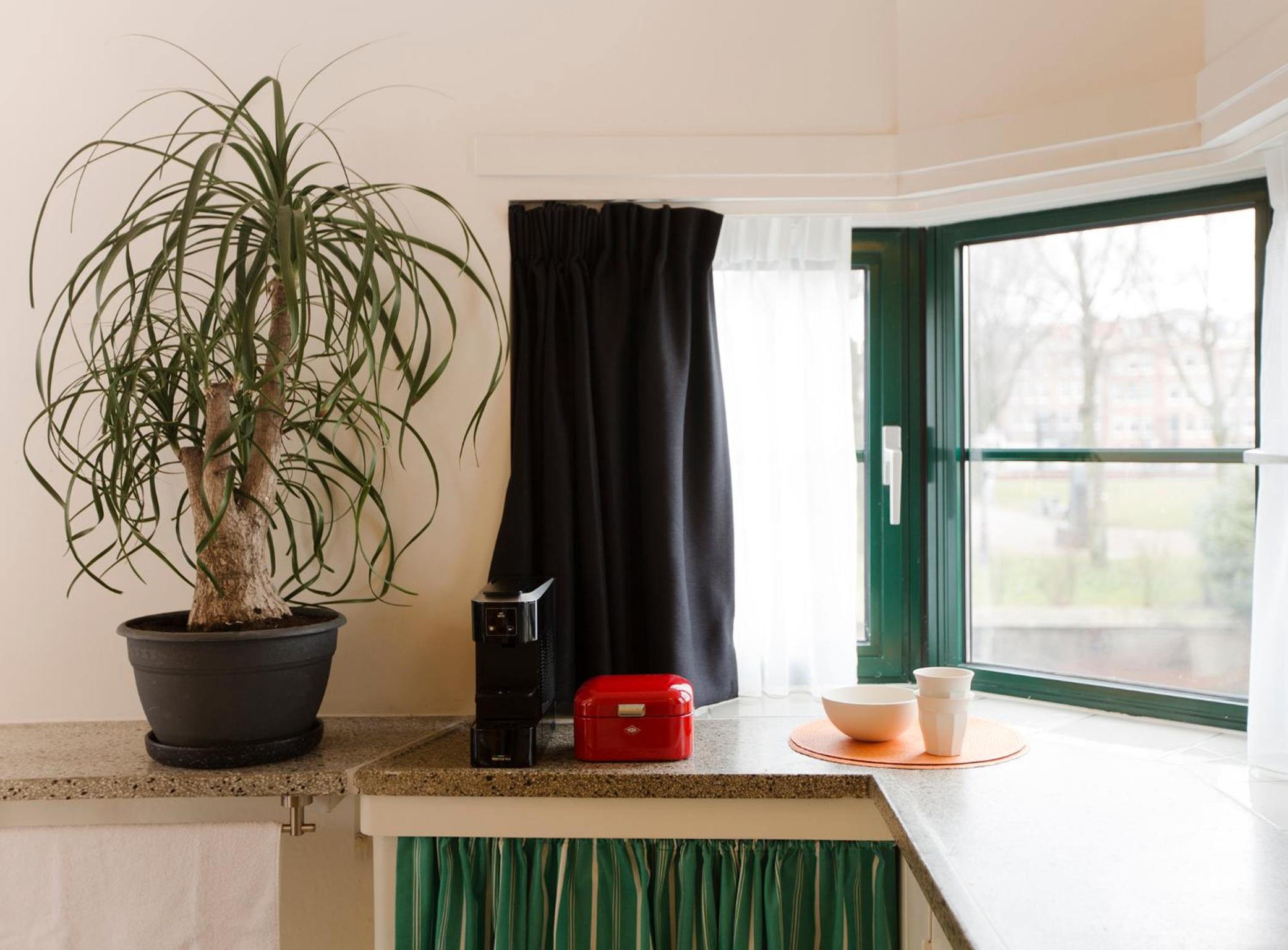 Apartment with Lake View photo 2