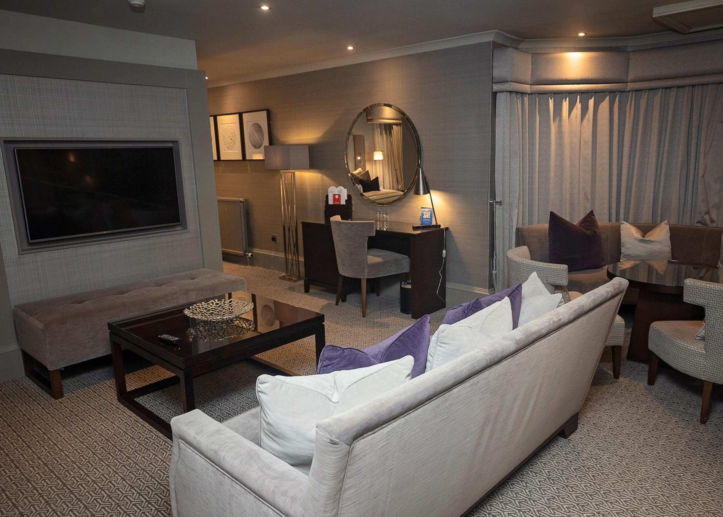 King Suite with Freestanding Tub and Shower - Bay Window