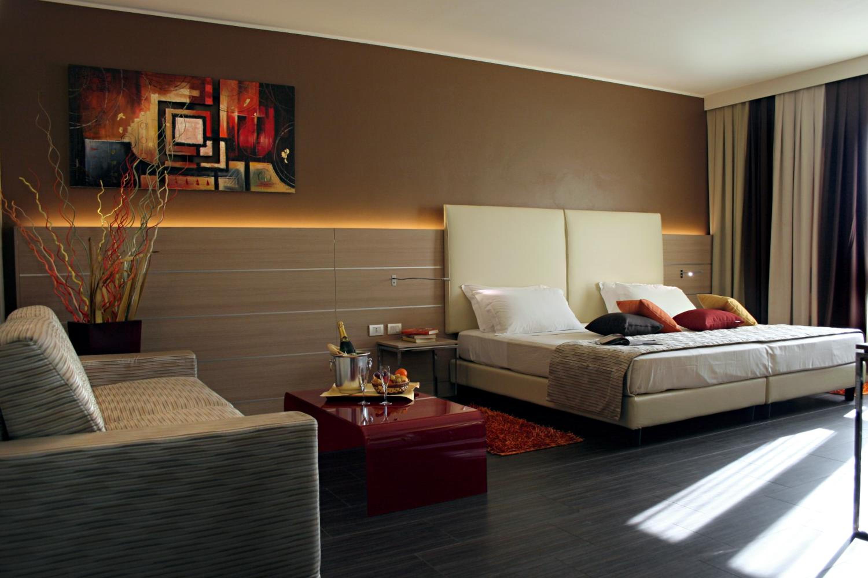 Deluxe Triple Room - Photo 3