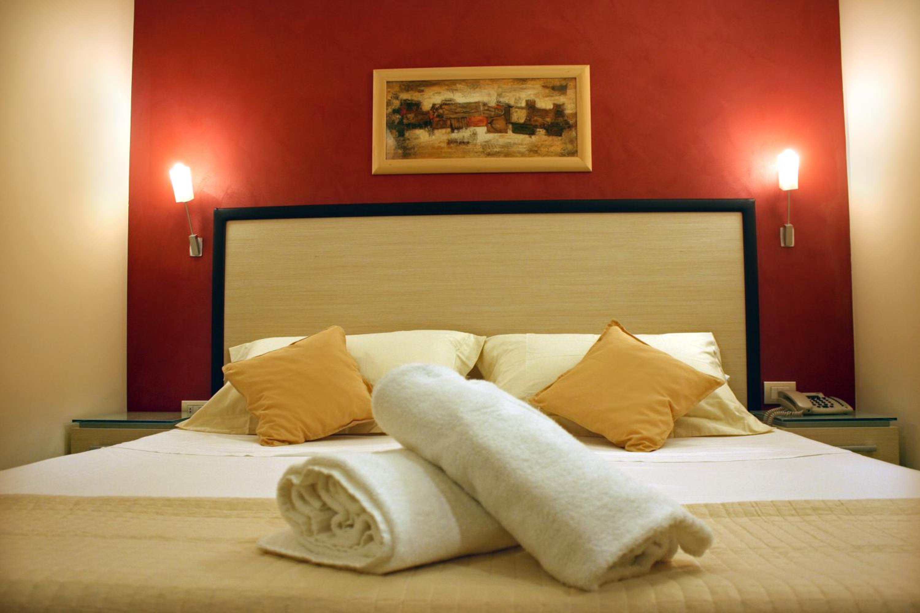 Standard Double Room - Photo 4