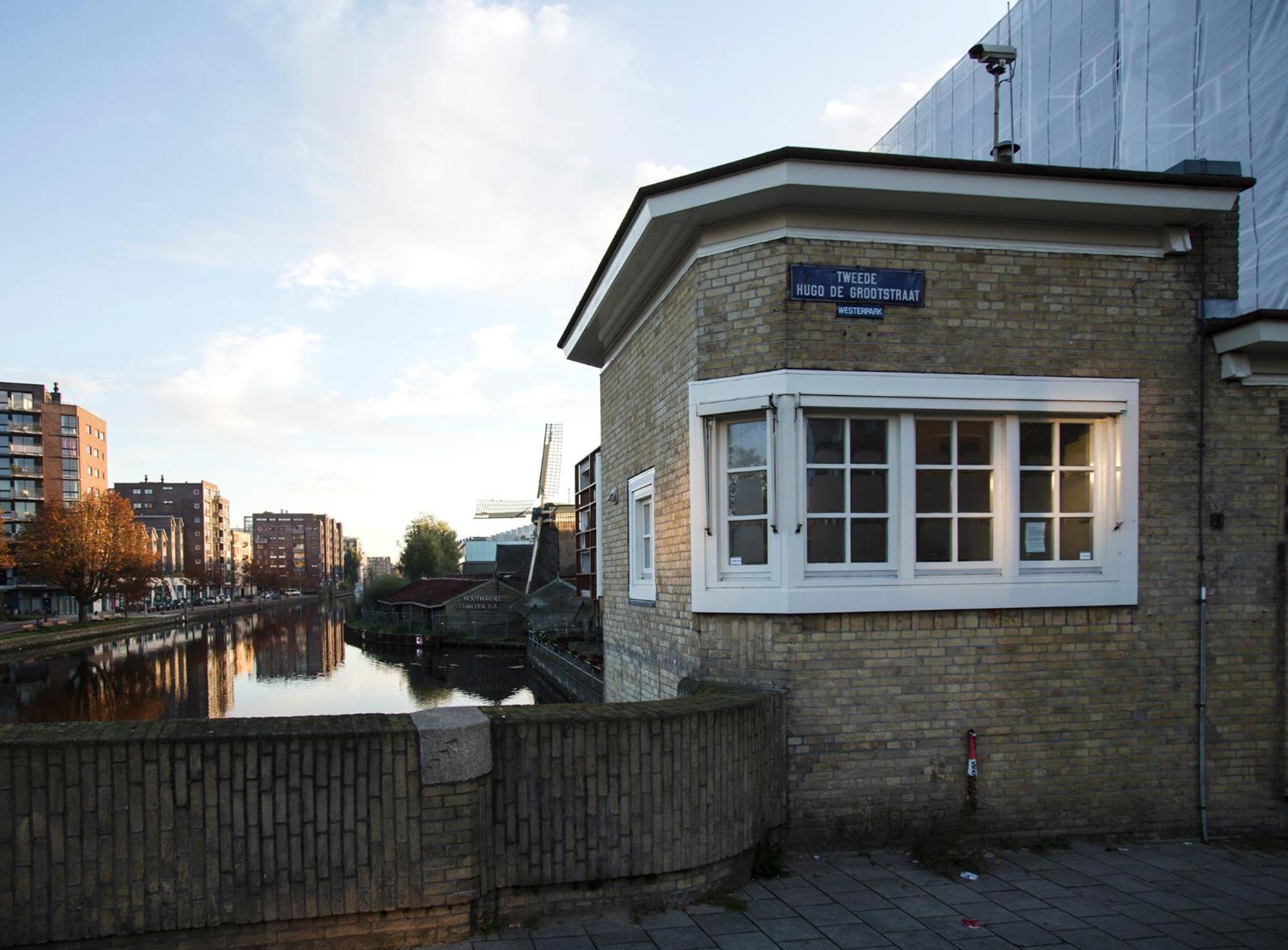 Apartment with Lake View