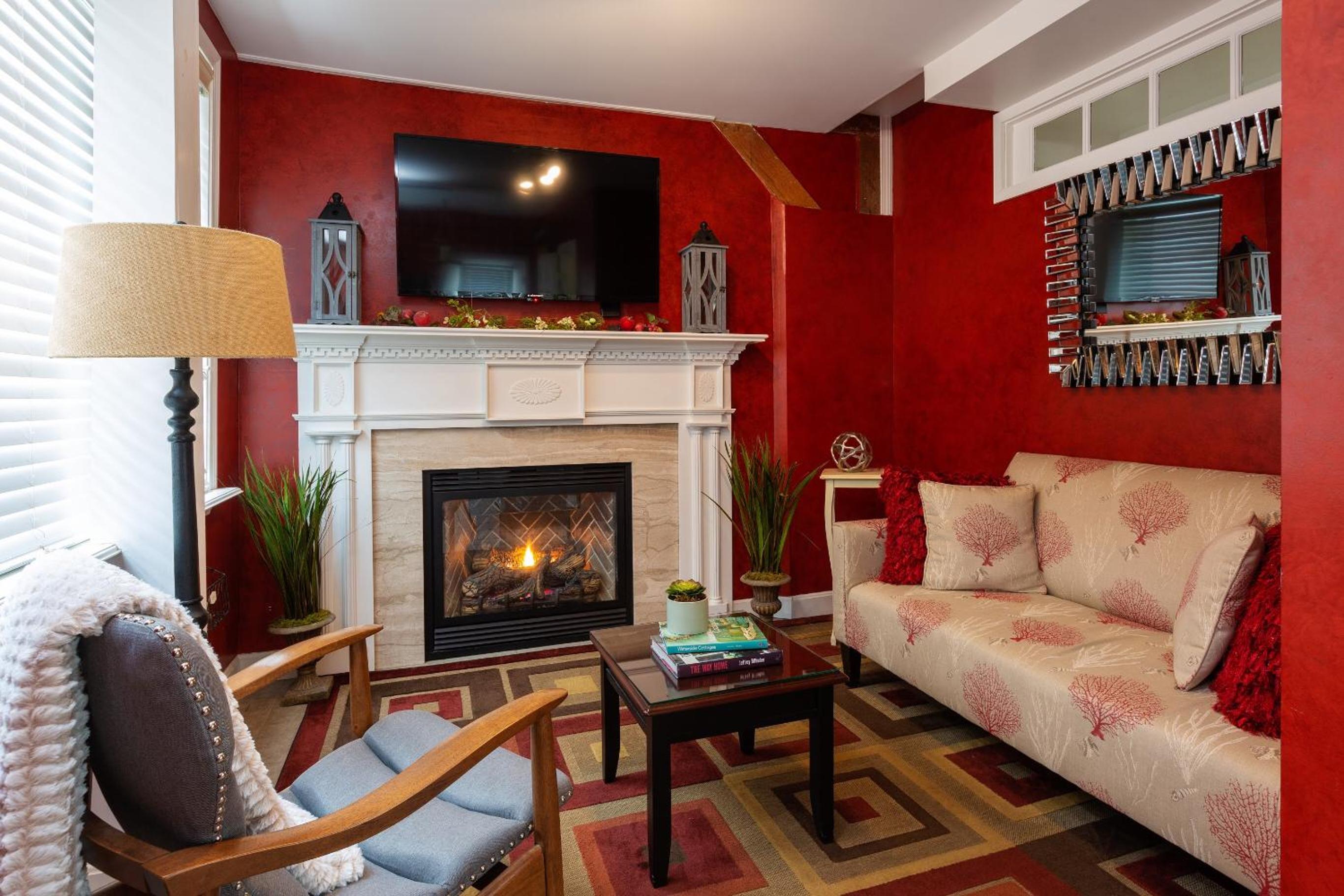 Queen Suite - Photo 4