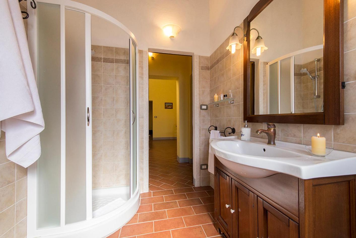 Two-Bedroom Apartment with Pool View (4 Adults) photo 3