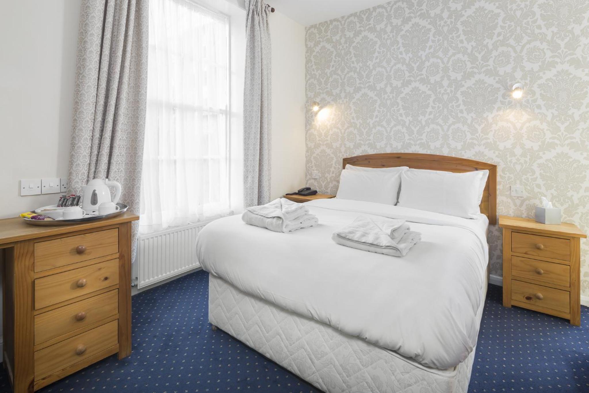 Double Room - Photo 6