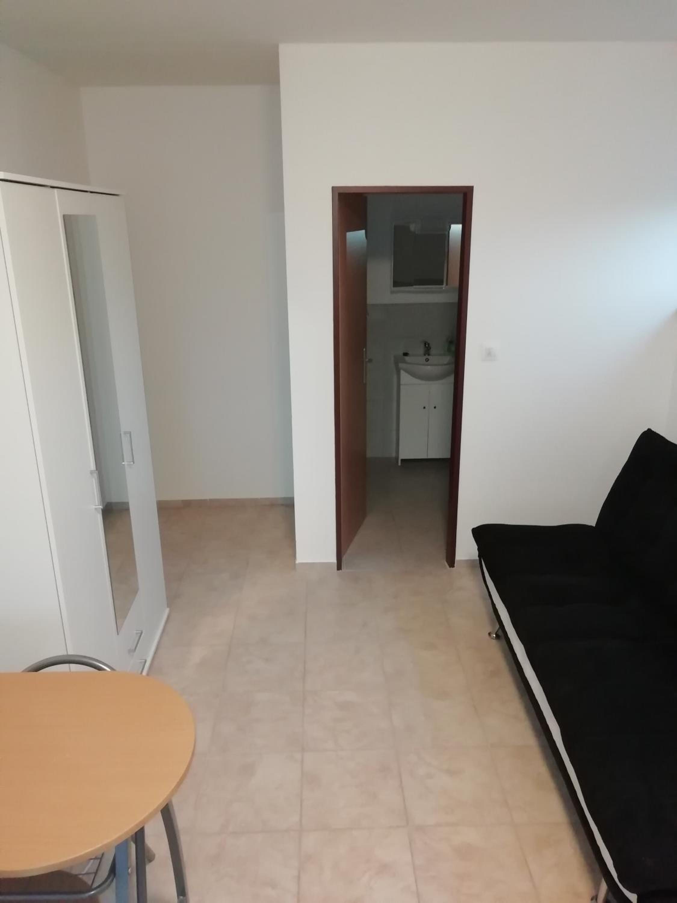 Quadruple Room with Private Bathroom photo 1