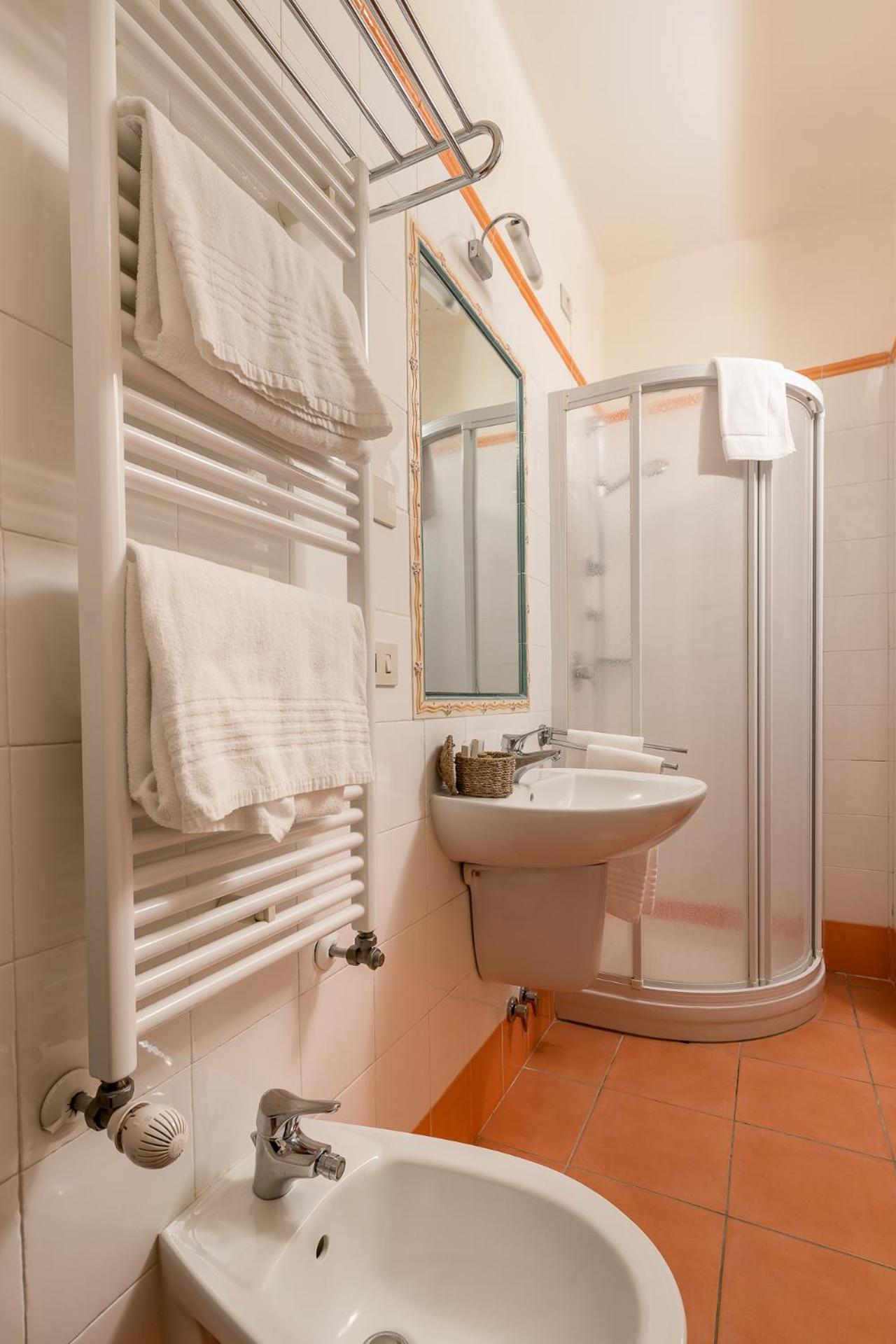 One-Bedroom Apartment (2 Adults) photo 2