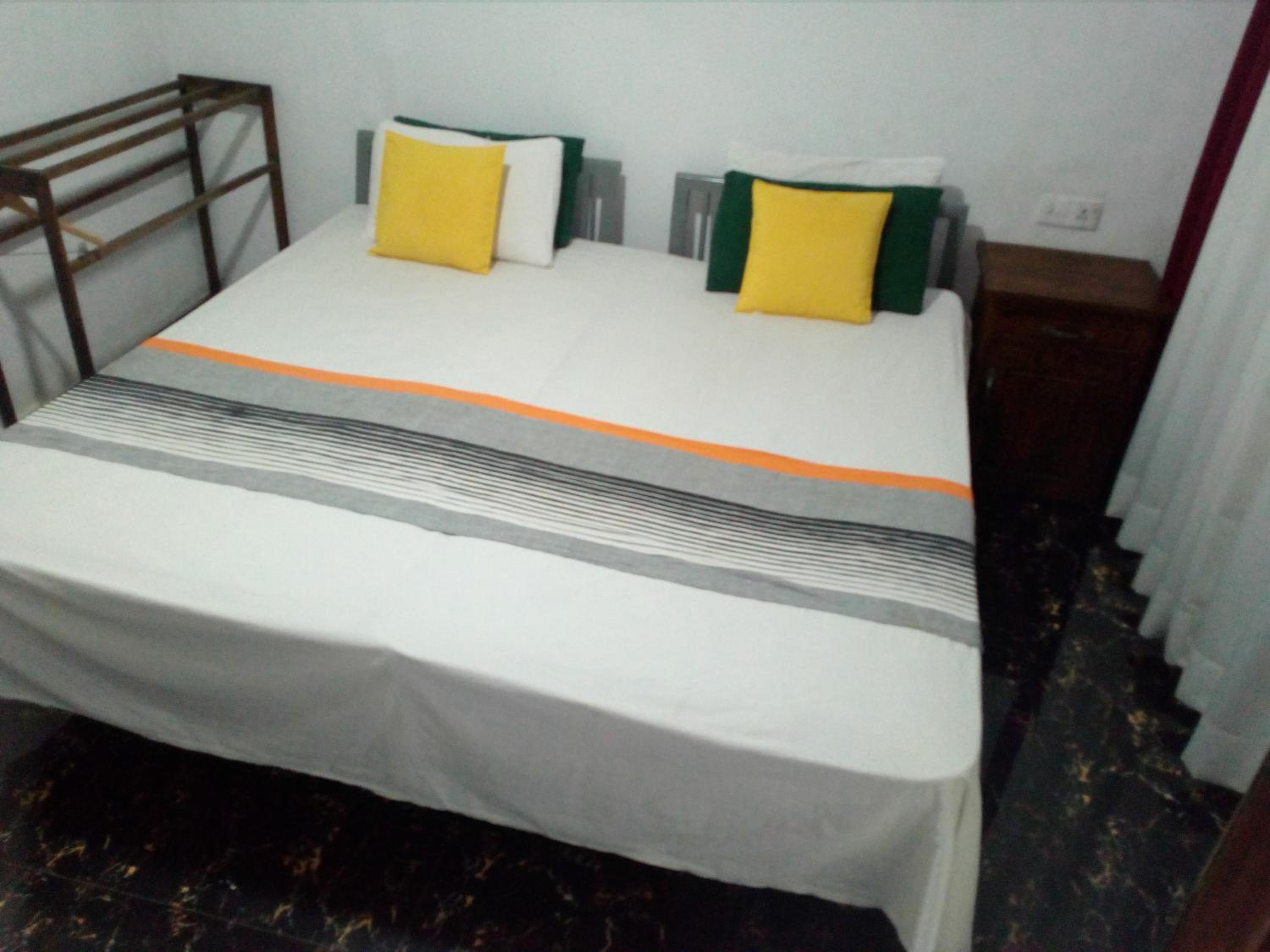 Budget Twin Room photo 3