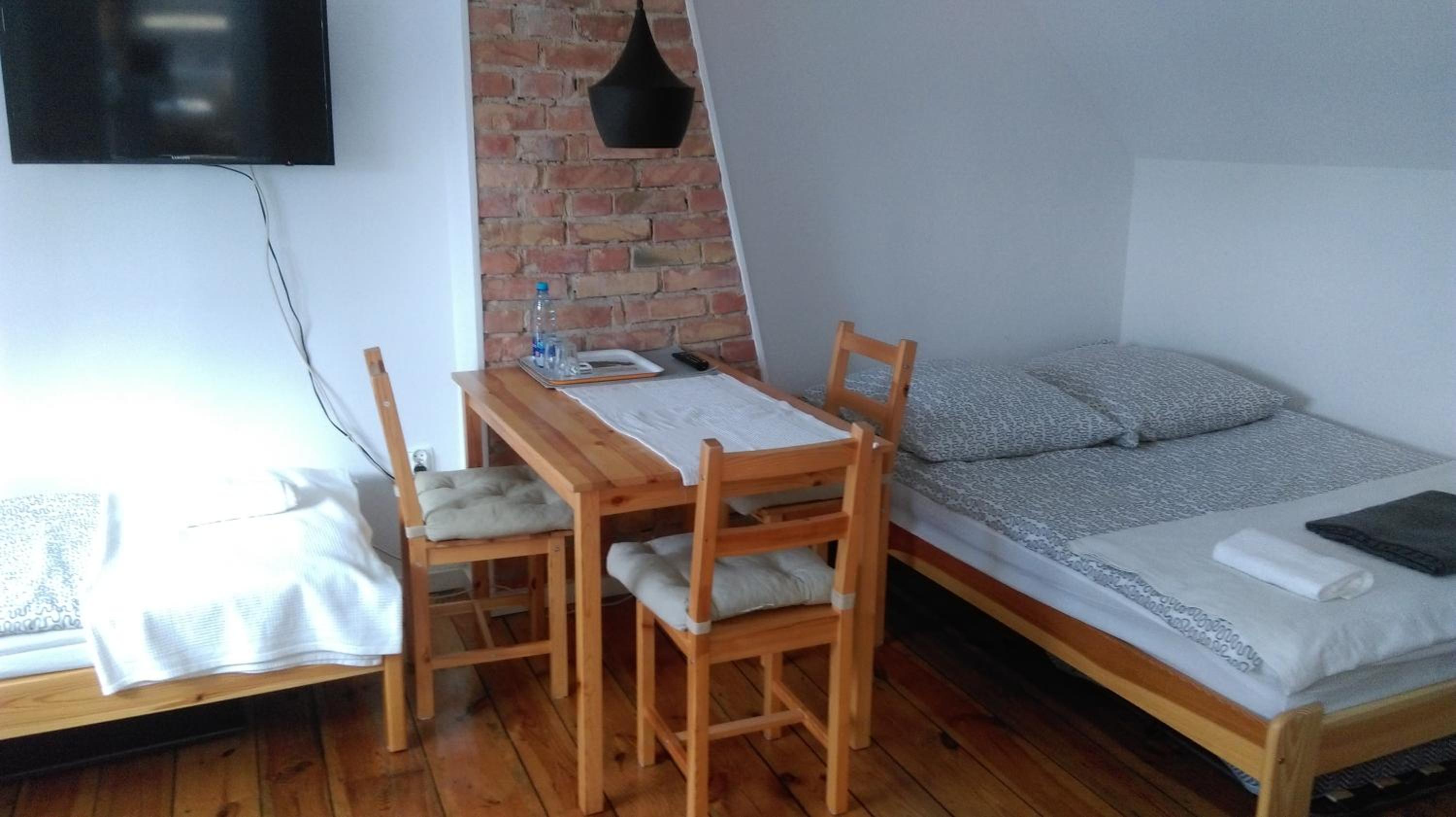 Economy Quadruple Room with Shared Bathroom photo 1