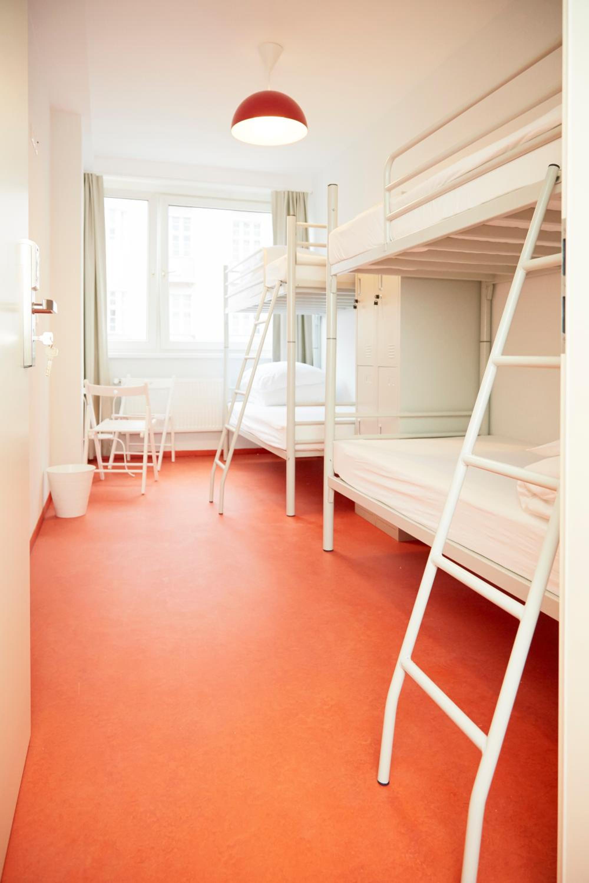 Bed In 4-Bed Mixed Dormitory Room photo 1