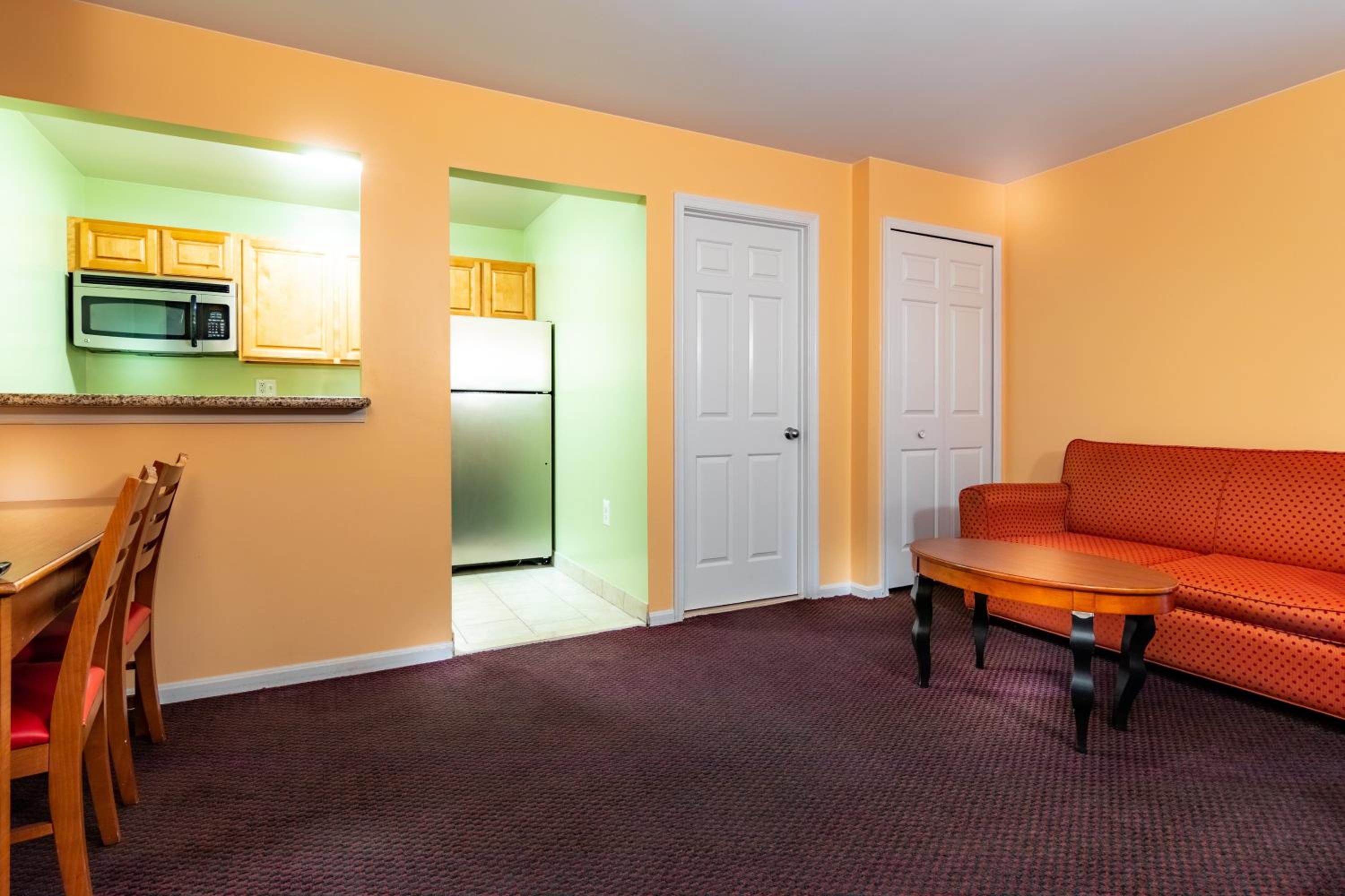 One-Bedroom Suite - Photo 1