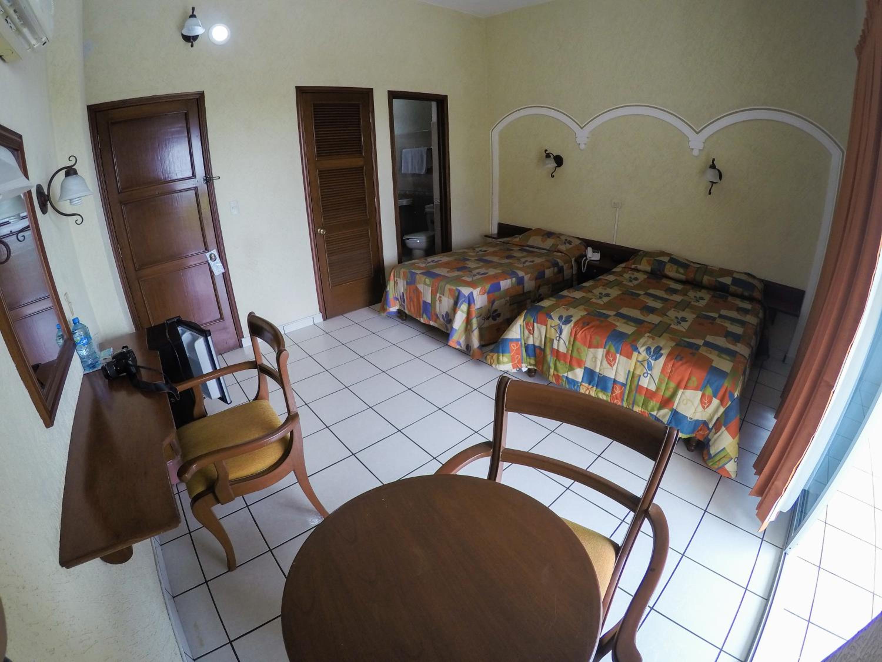 Superior Twin Room - Photo 4