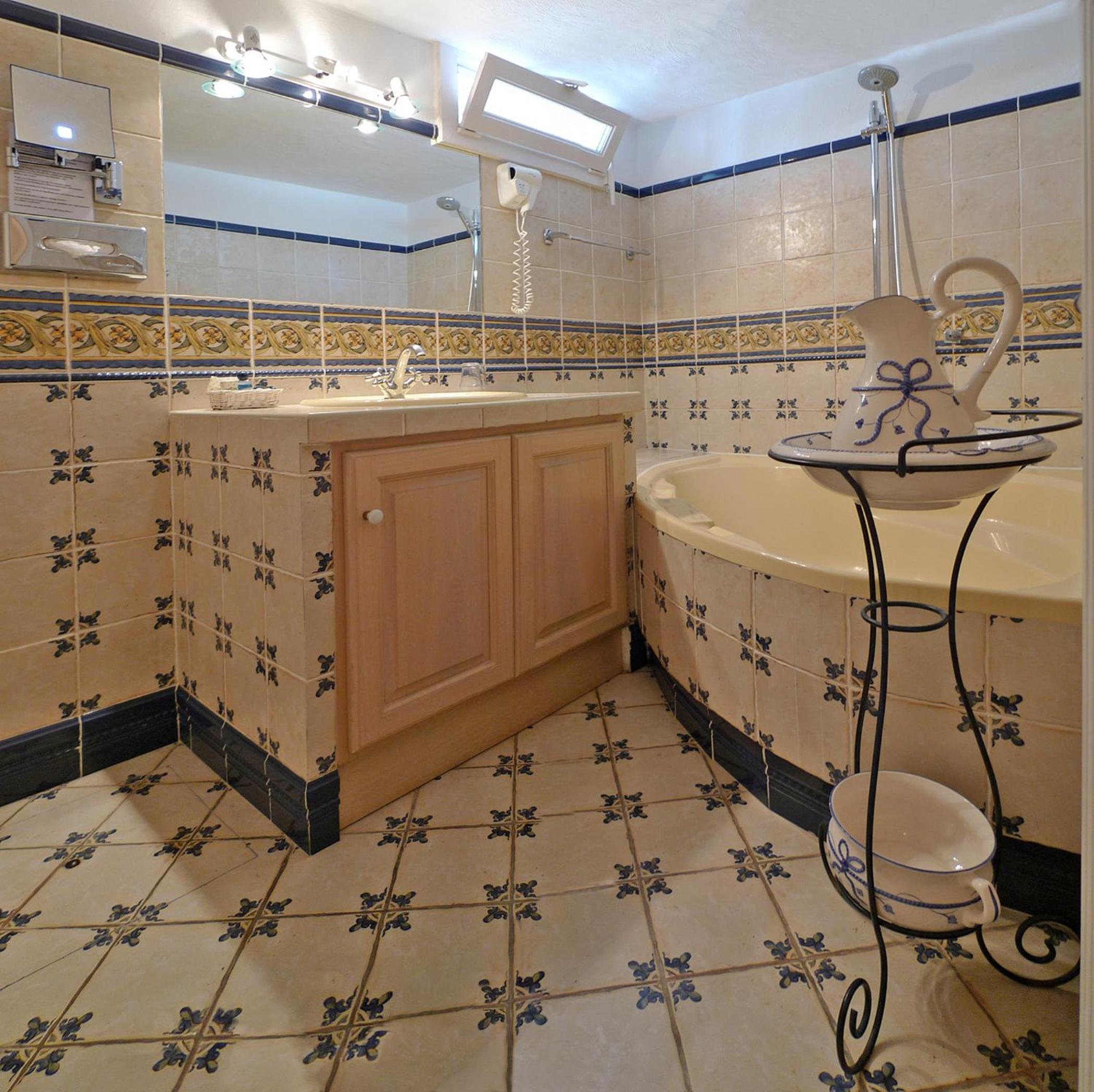 Classic Room - Photo 5