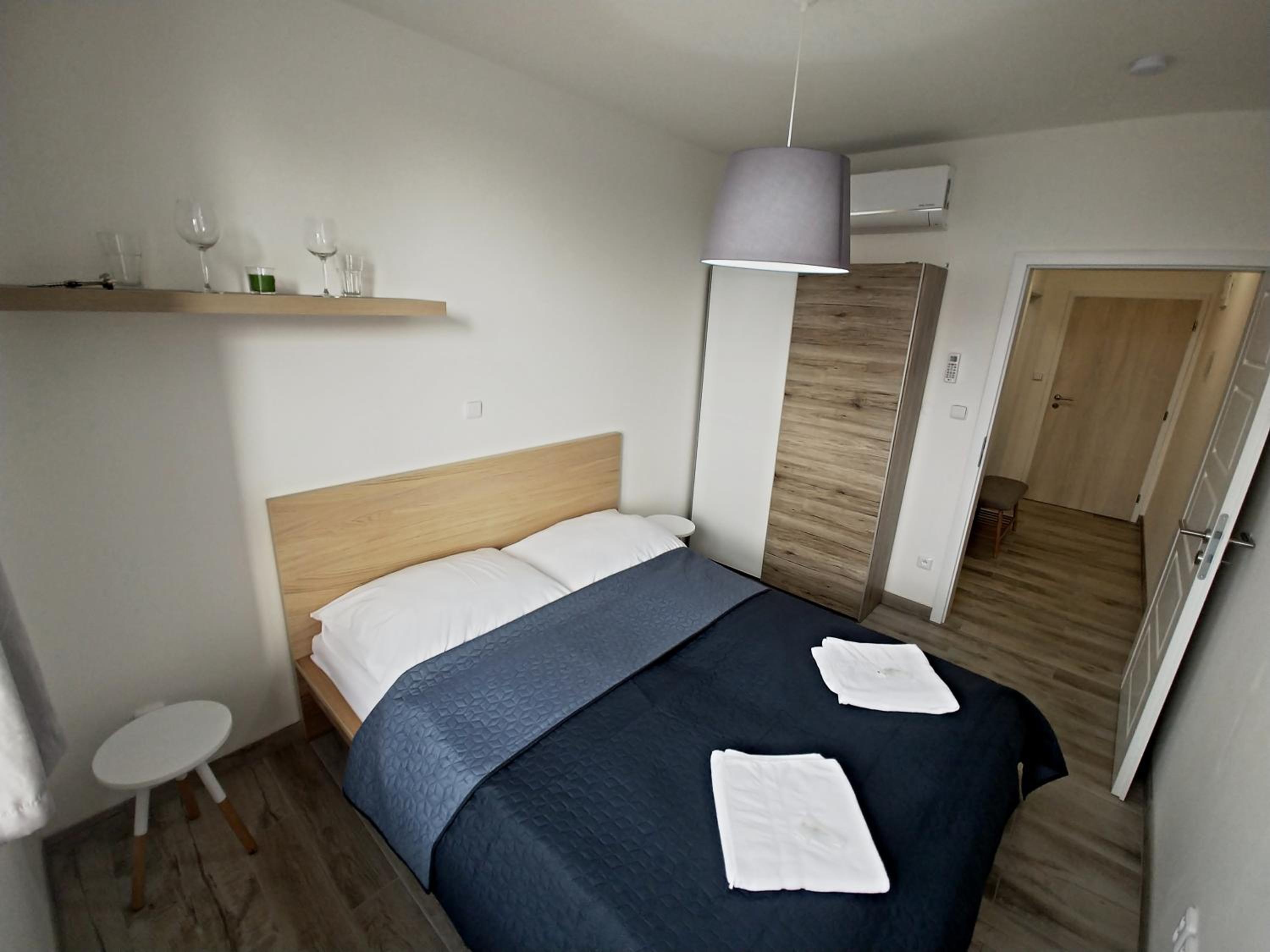 Deluxe Double Room with Shower photo 3