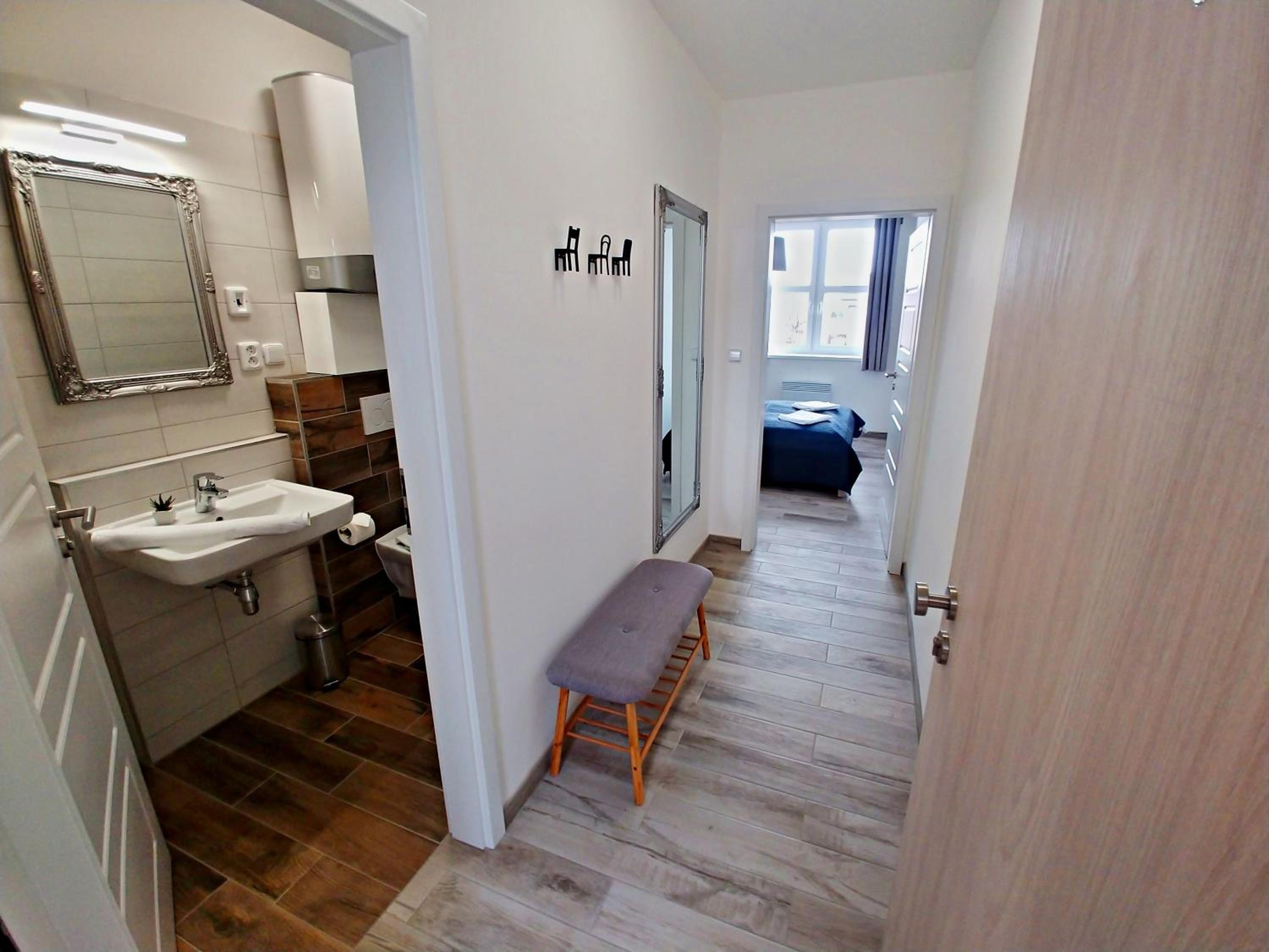 Deluxe Double Room with Shower photo 1