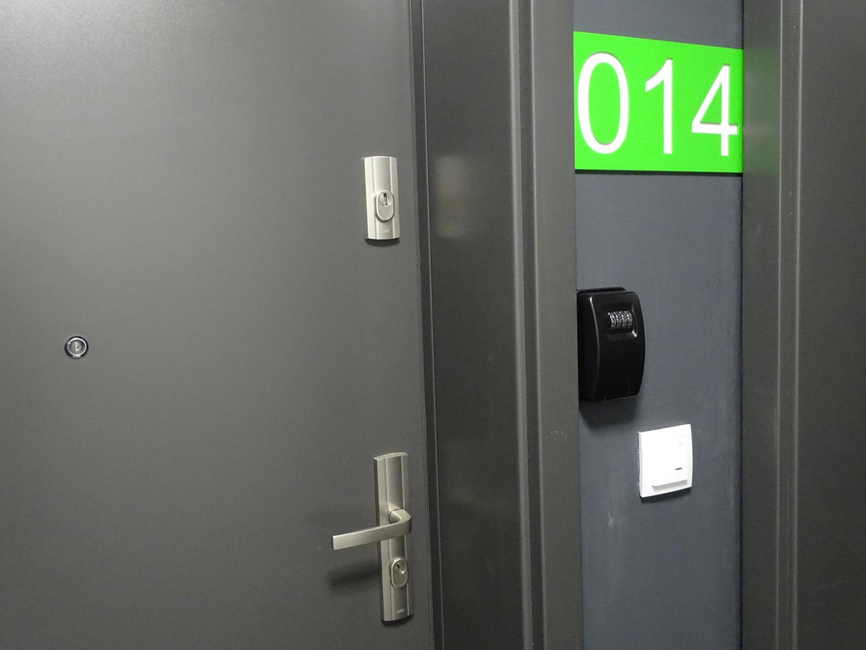 One-Bedroom Apartment - Photo 20