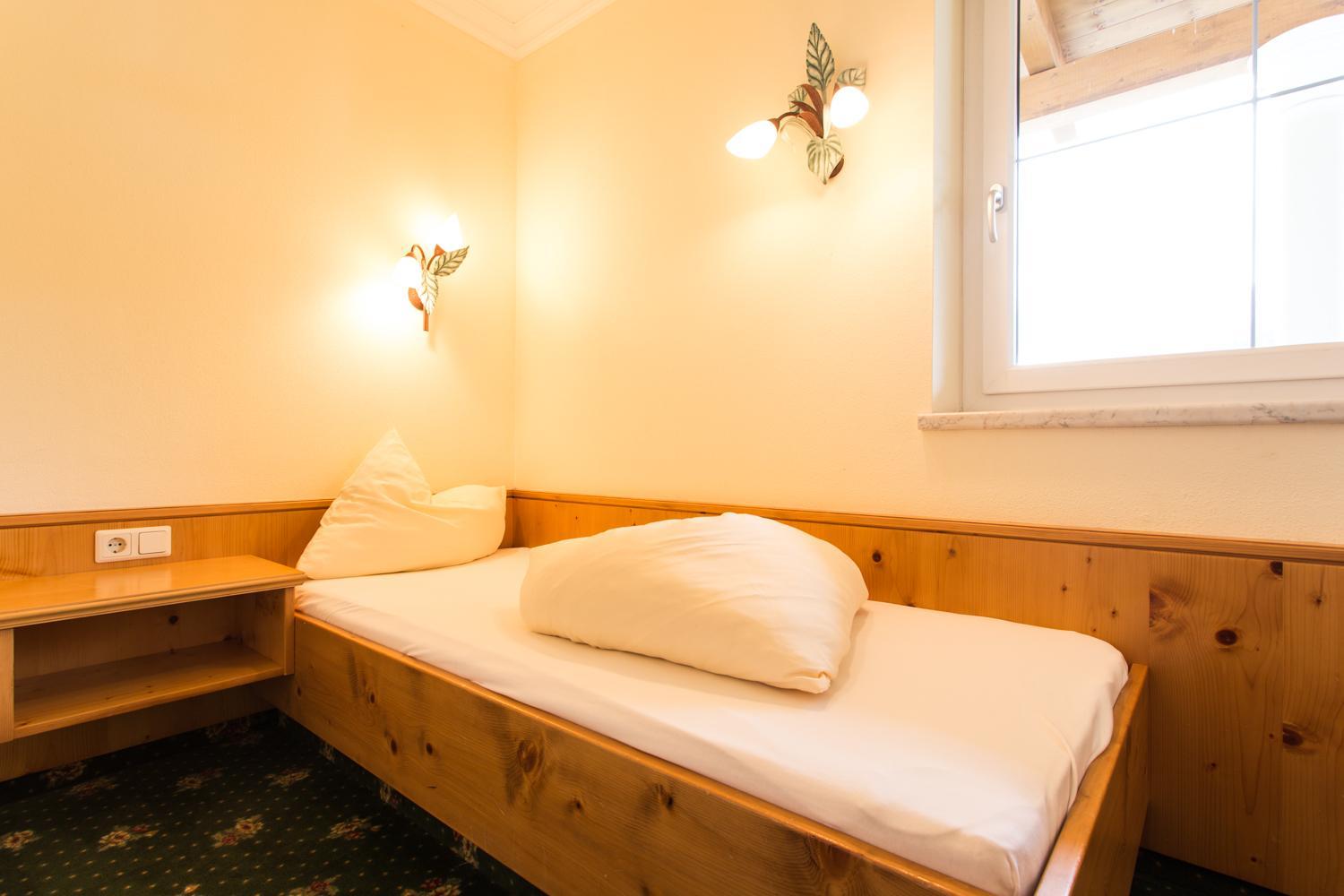 Single Room photo 3