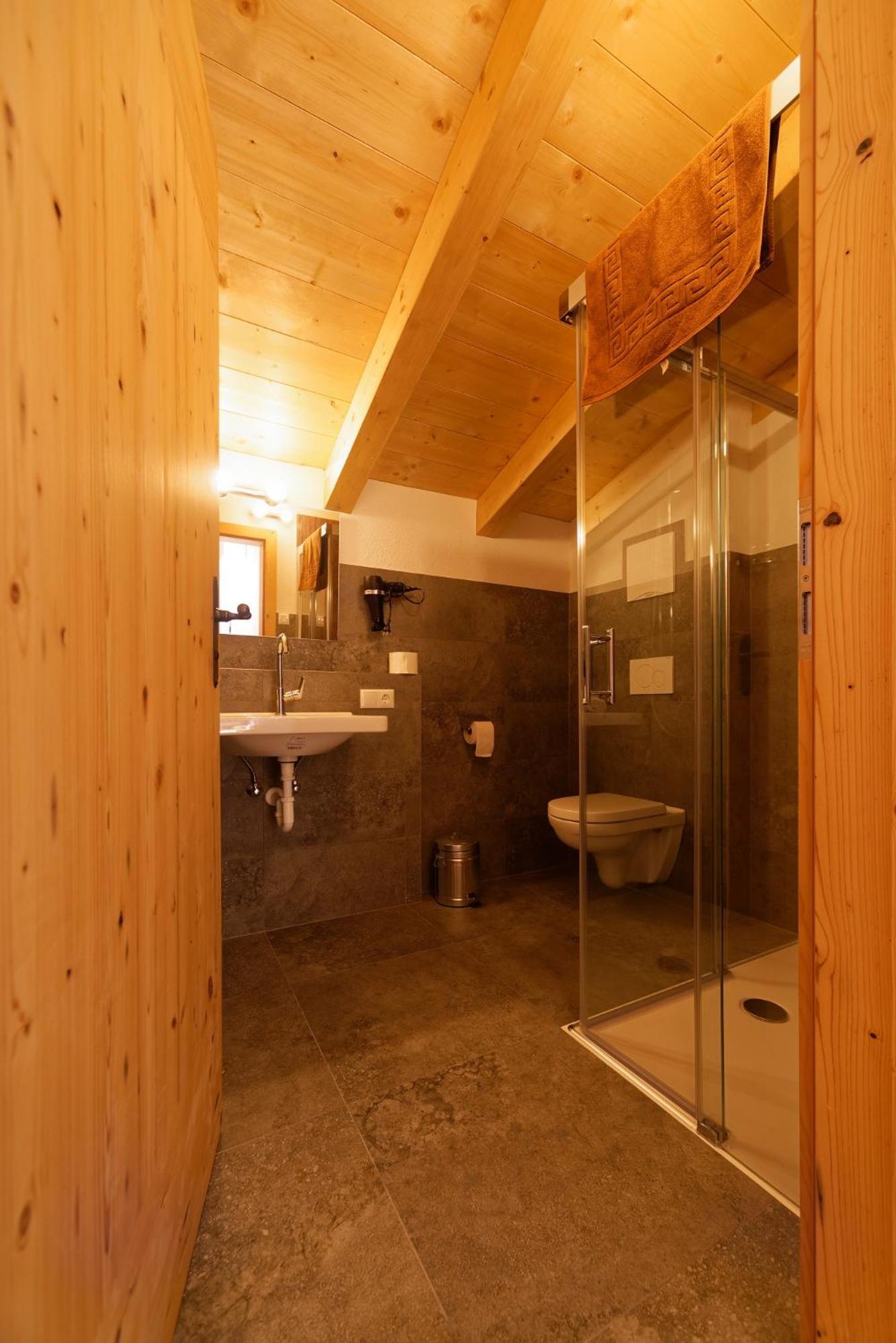 Standard Two-Bedroom Apartment with Balcony photo 2