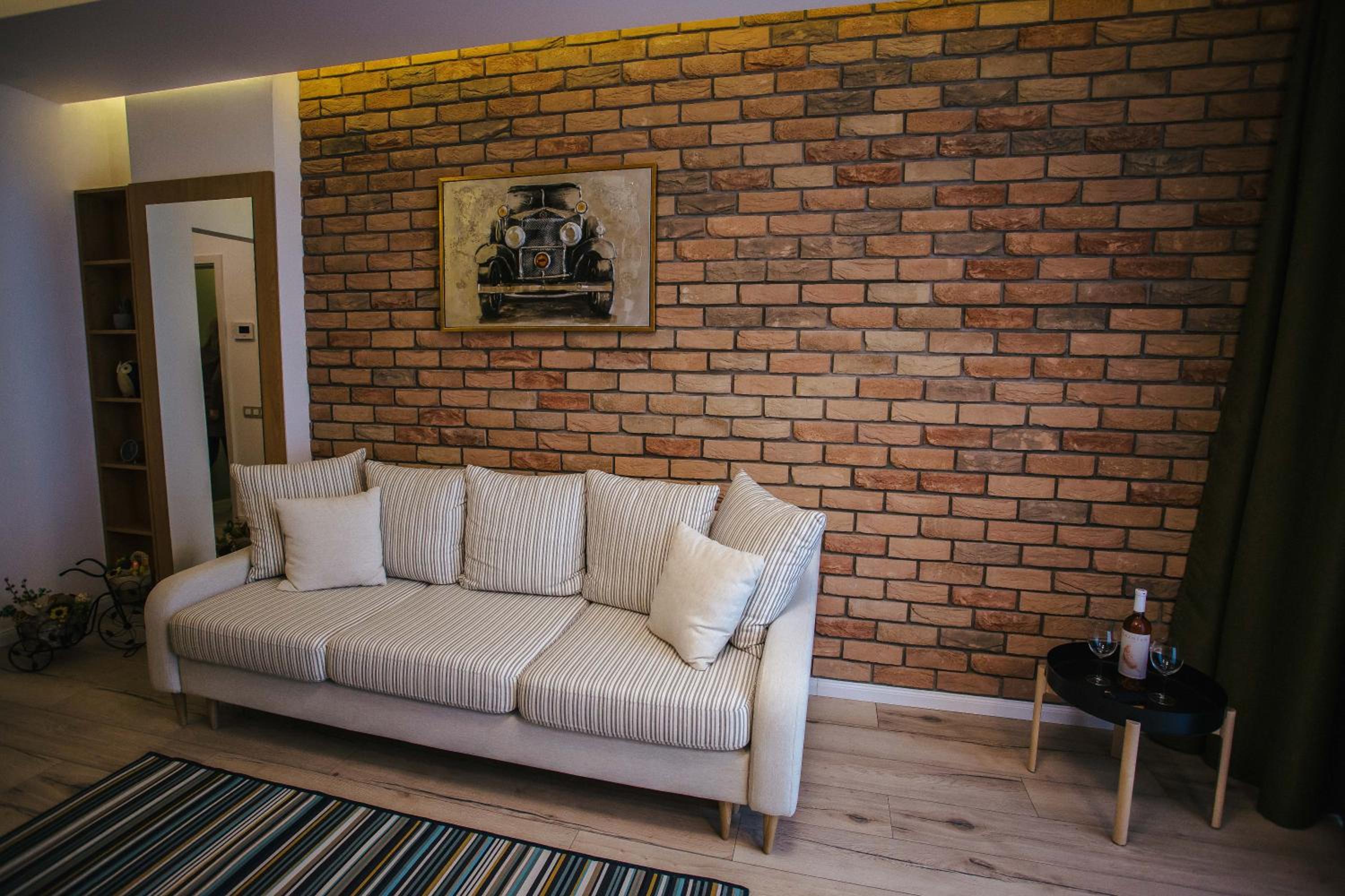Studio Apartment - Photo 3