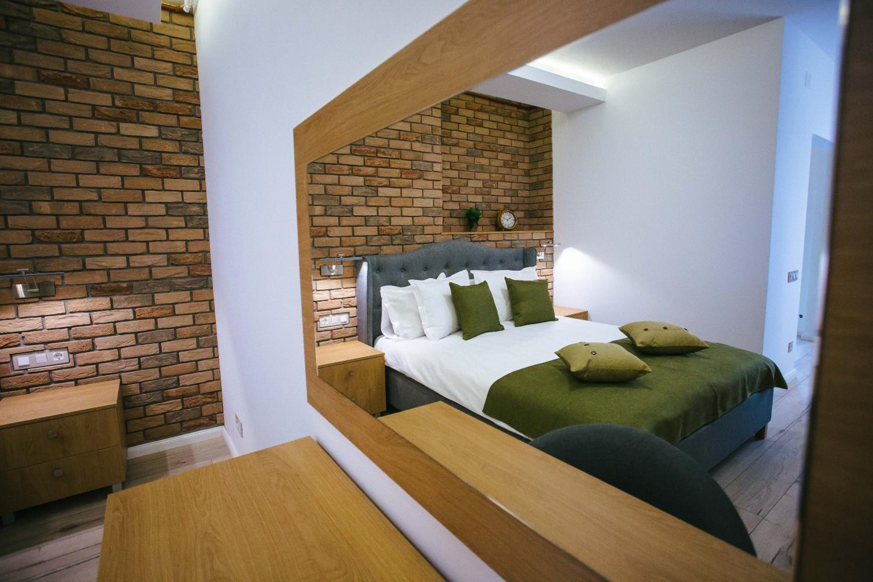 Studio Apartment - Photo 5