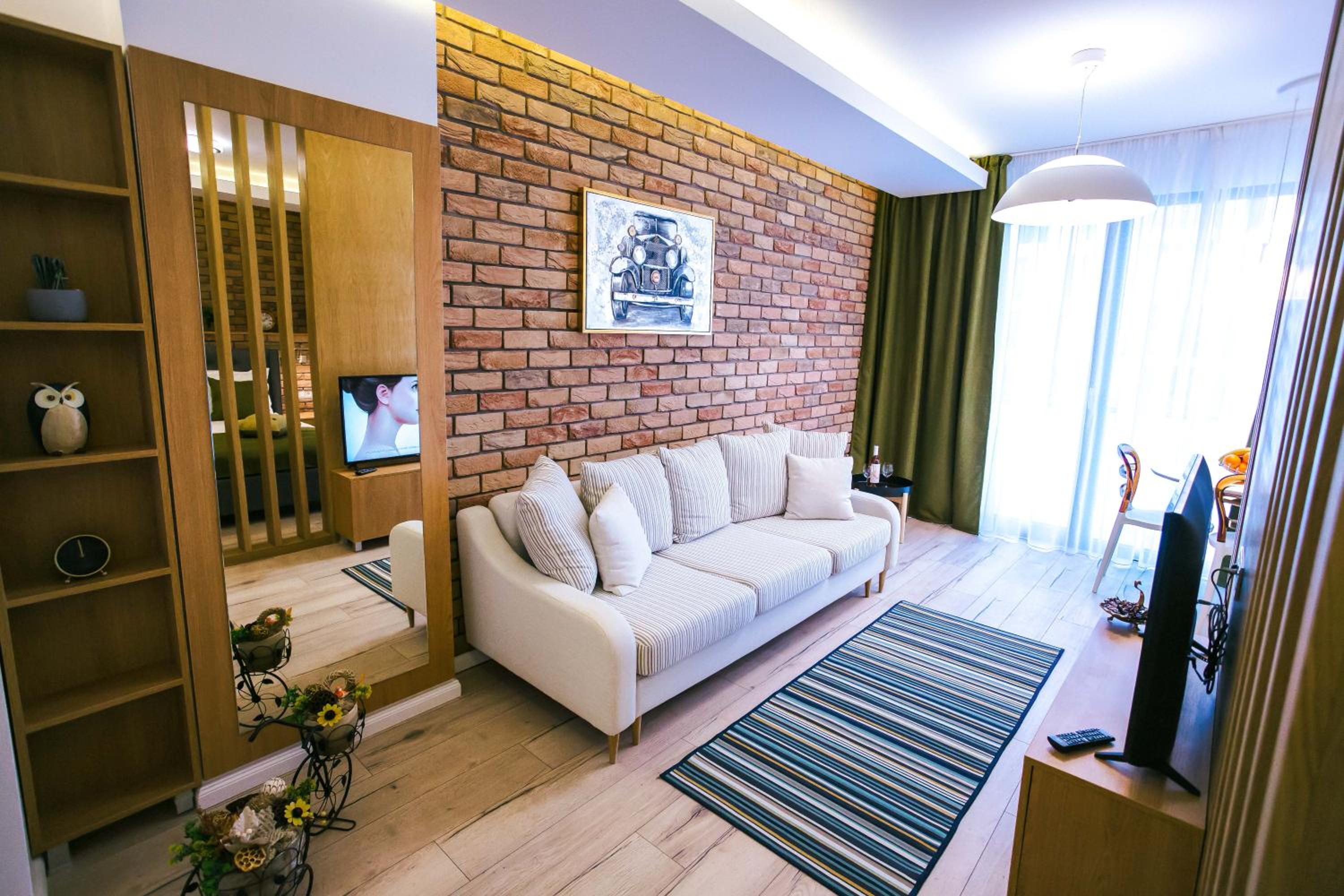 Studio Apartment - Photo 7