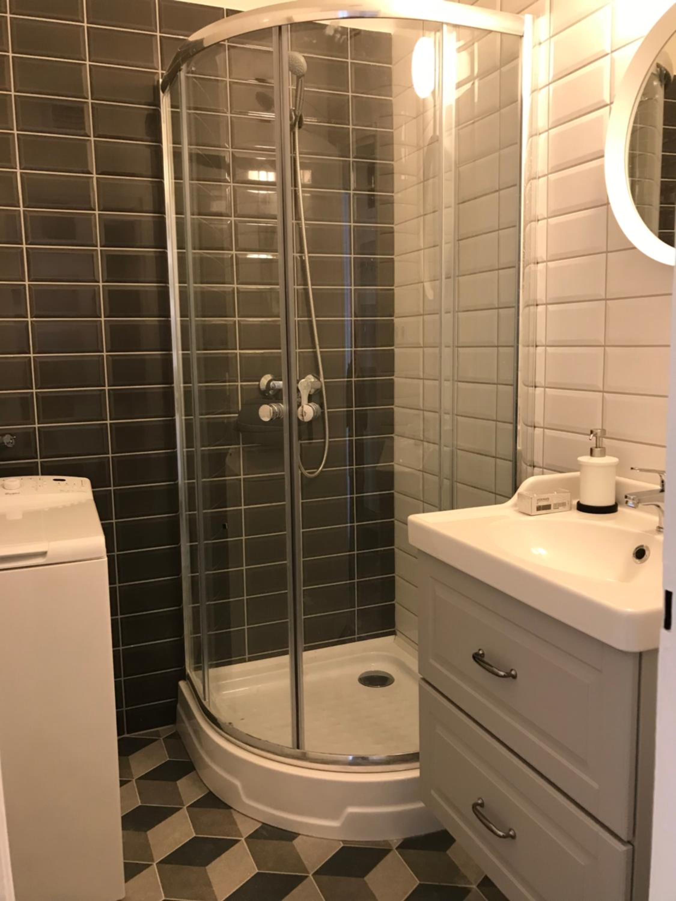 Two-Bedroom Apartment - Photo 11