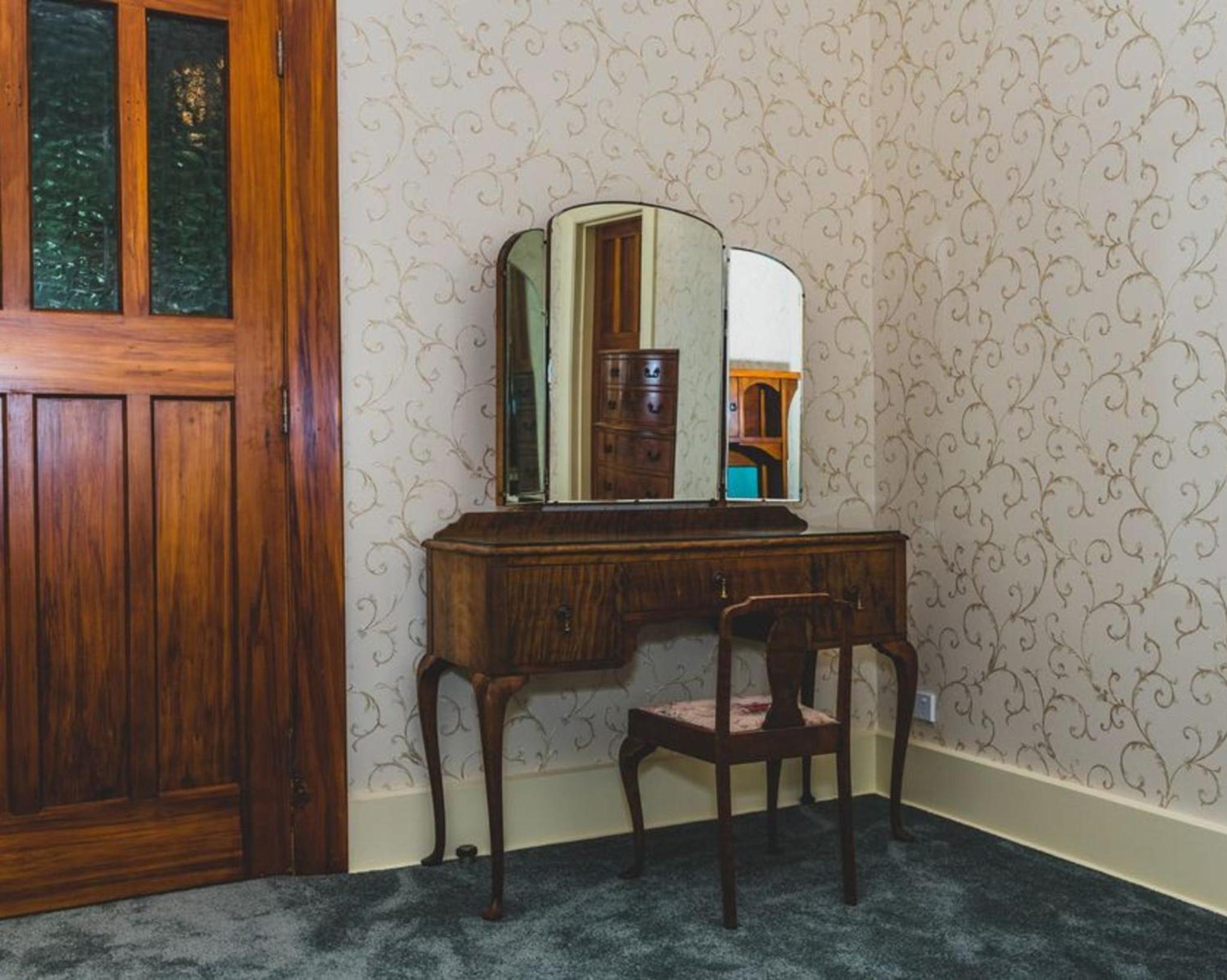 Deluxe King Room photo 2