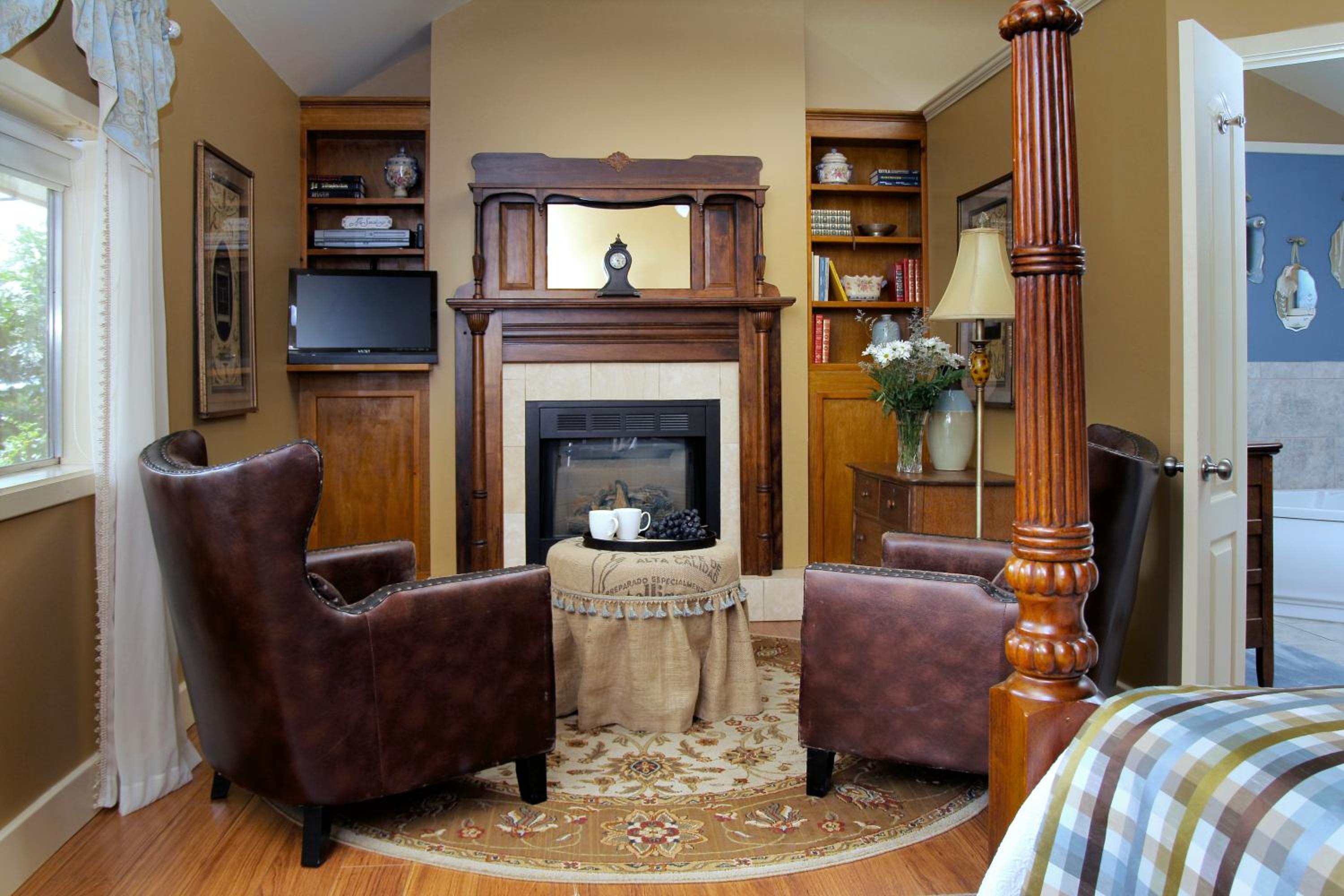 Suite with Spa Bath photo 2