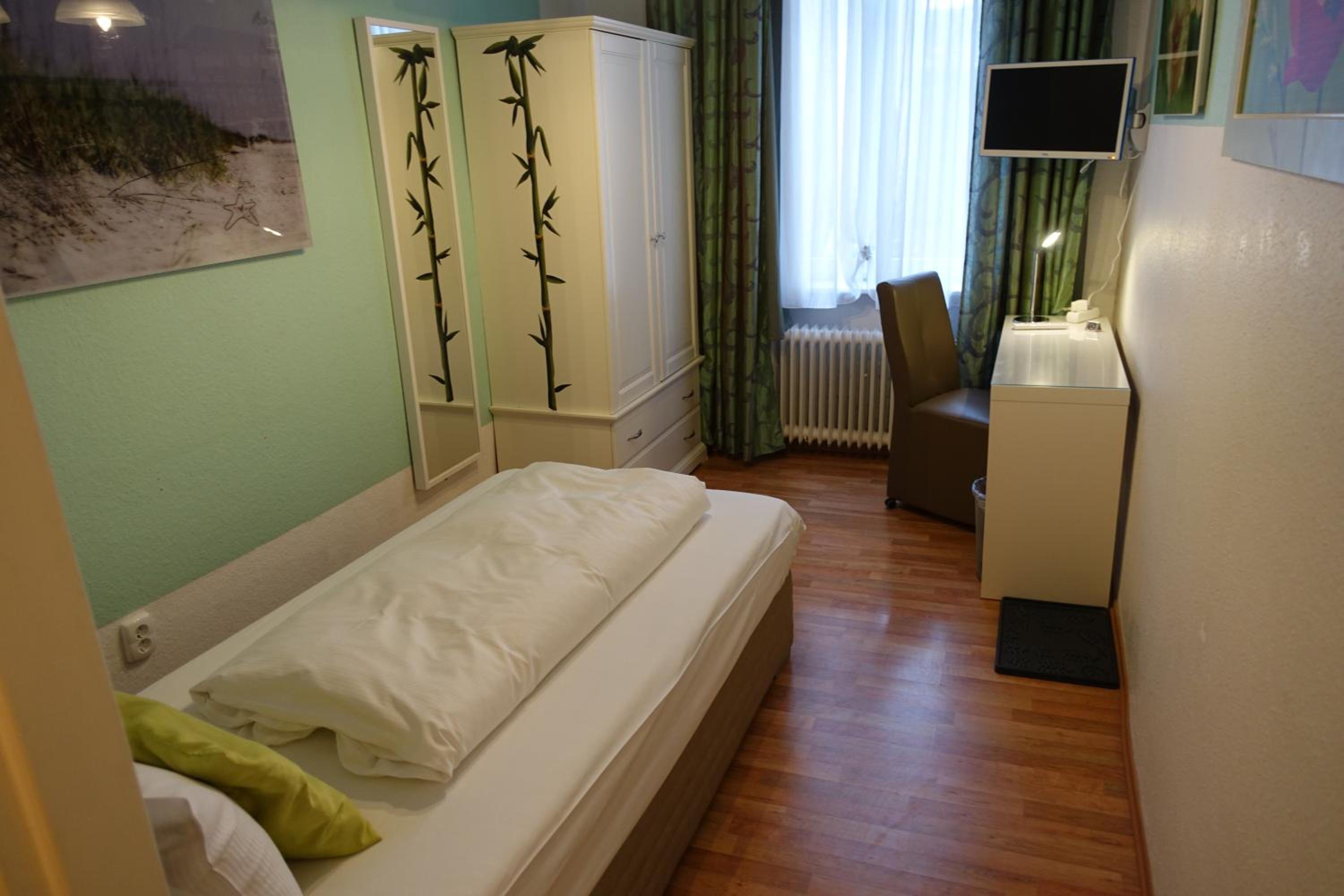 Single Room photo 1